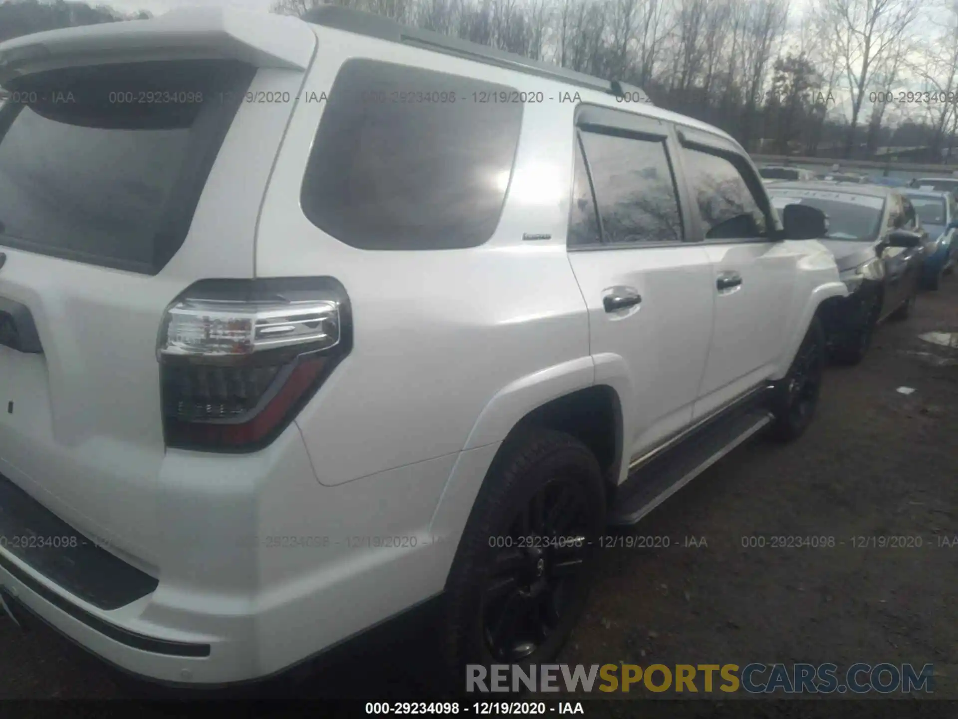 4 Фотография поврежденного автомобиля JTEBU5JR7K5677183 TOYOTA 4RUNNER 2019