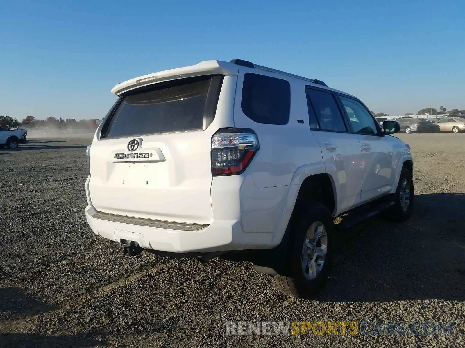 4 Фотография поврежденного автомобиля JTEBU5JR7K5680018 TOYOTA 4RUNNER 2019