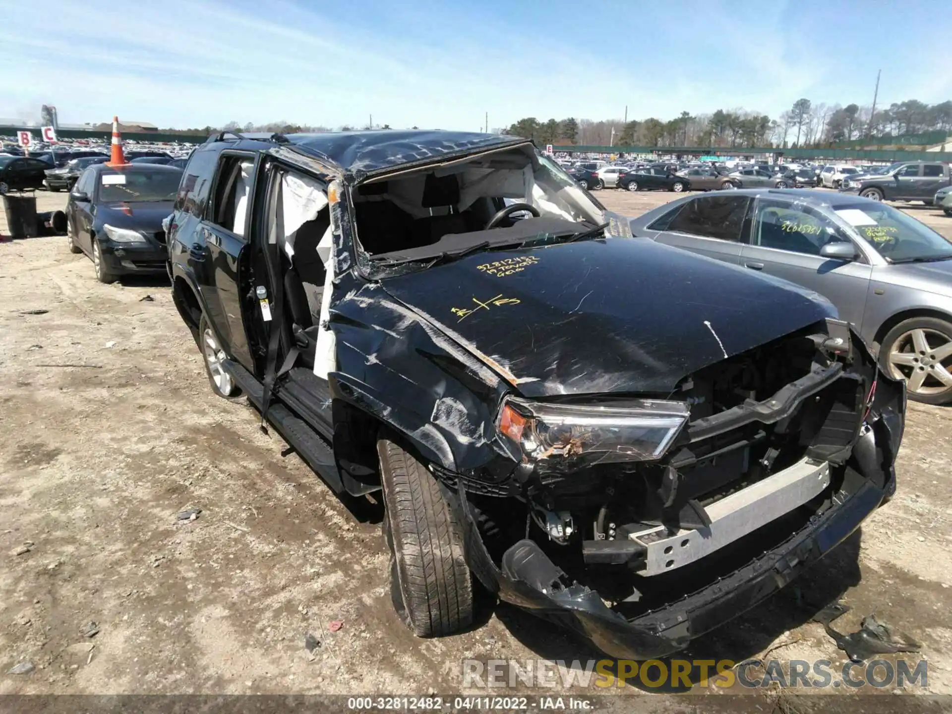 6 Фотография поврежденного автомобиля JTEBU5JR7K5683436 TOYOTA 4RUNNER 2019