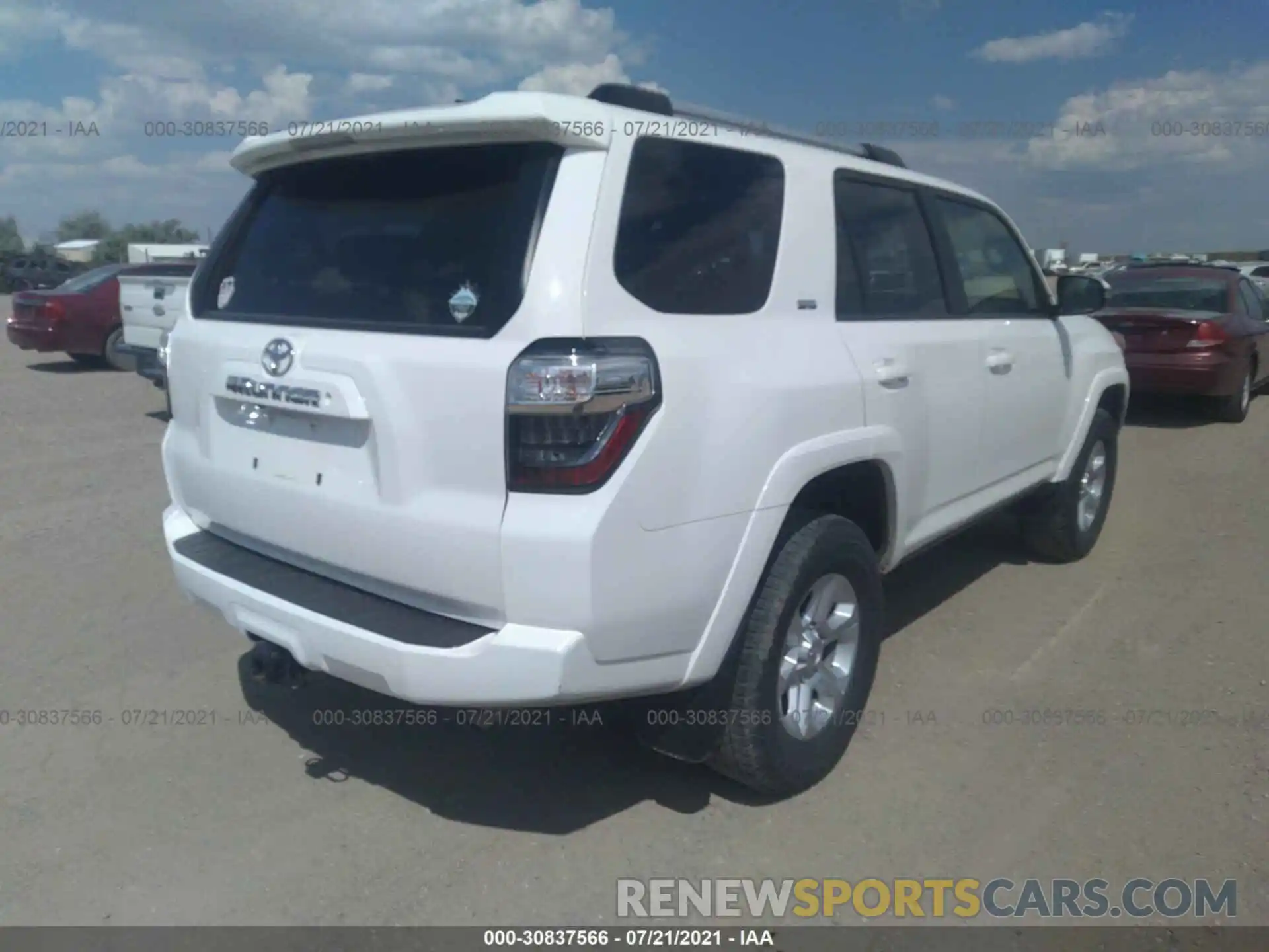 4 Фотография поврежденного автомобиля JTEBU5JR7K5683971 TOYOTA 4RUNNER 2019