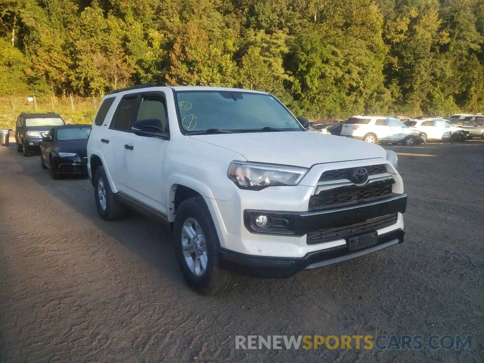 1 Photograph of a damaged car JTEBU5JR7K5684490 TOYOTA 4RUNNER 2019