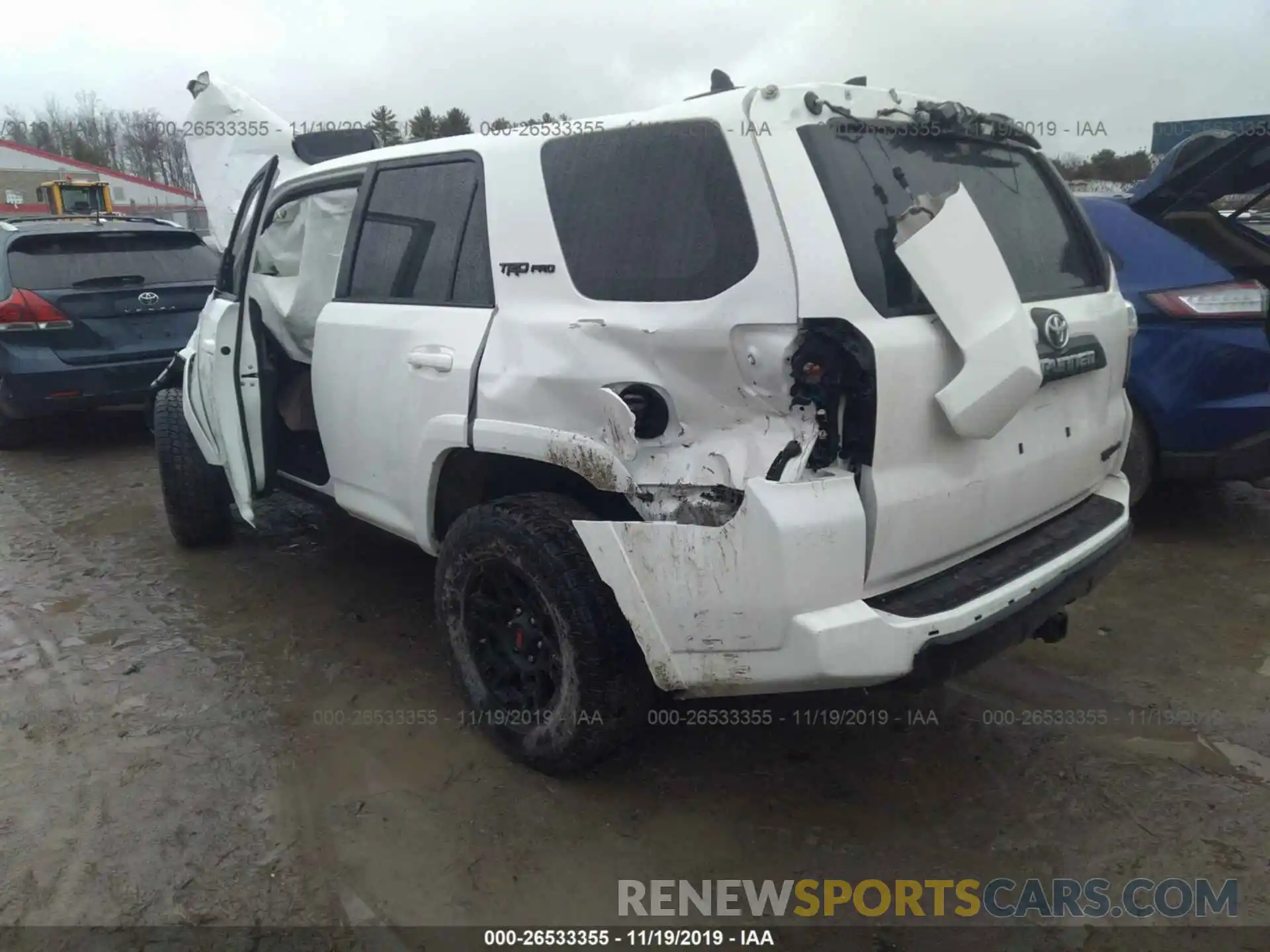 3 Фотография поврежденного автомобиля JTEBU5JR7K5690077 TOYOTA 4RUNNER 2019