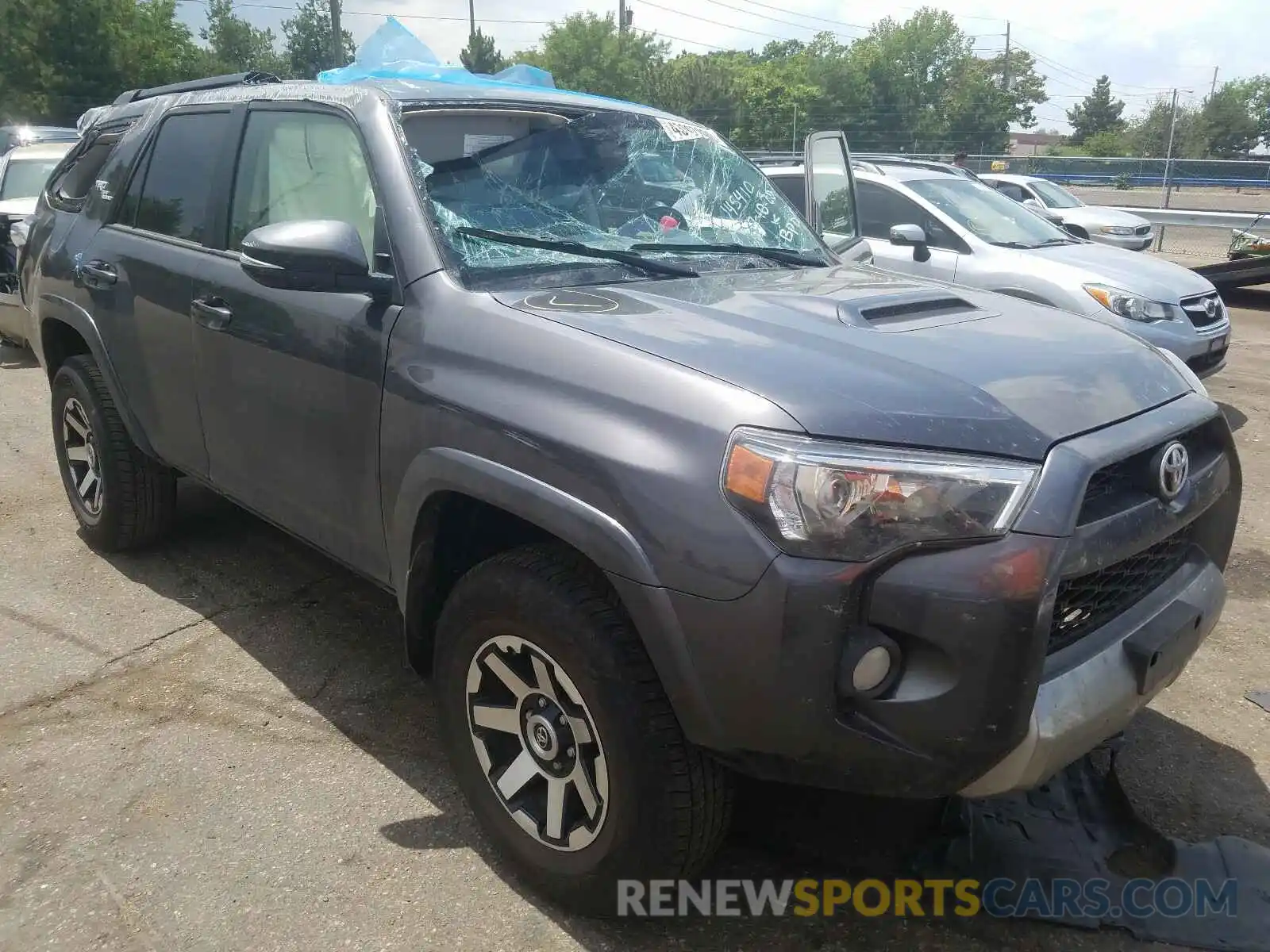 1 Фотография поврежденного автомобиля JTEBU5JR7K5697739 TOYOTA 4RUNNER 2019