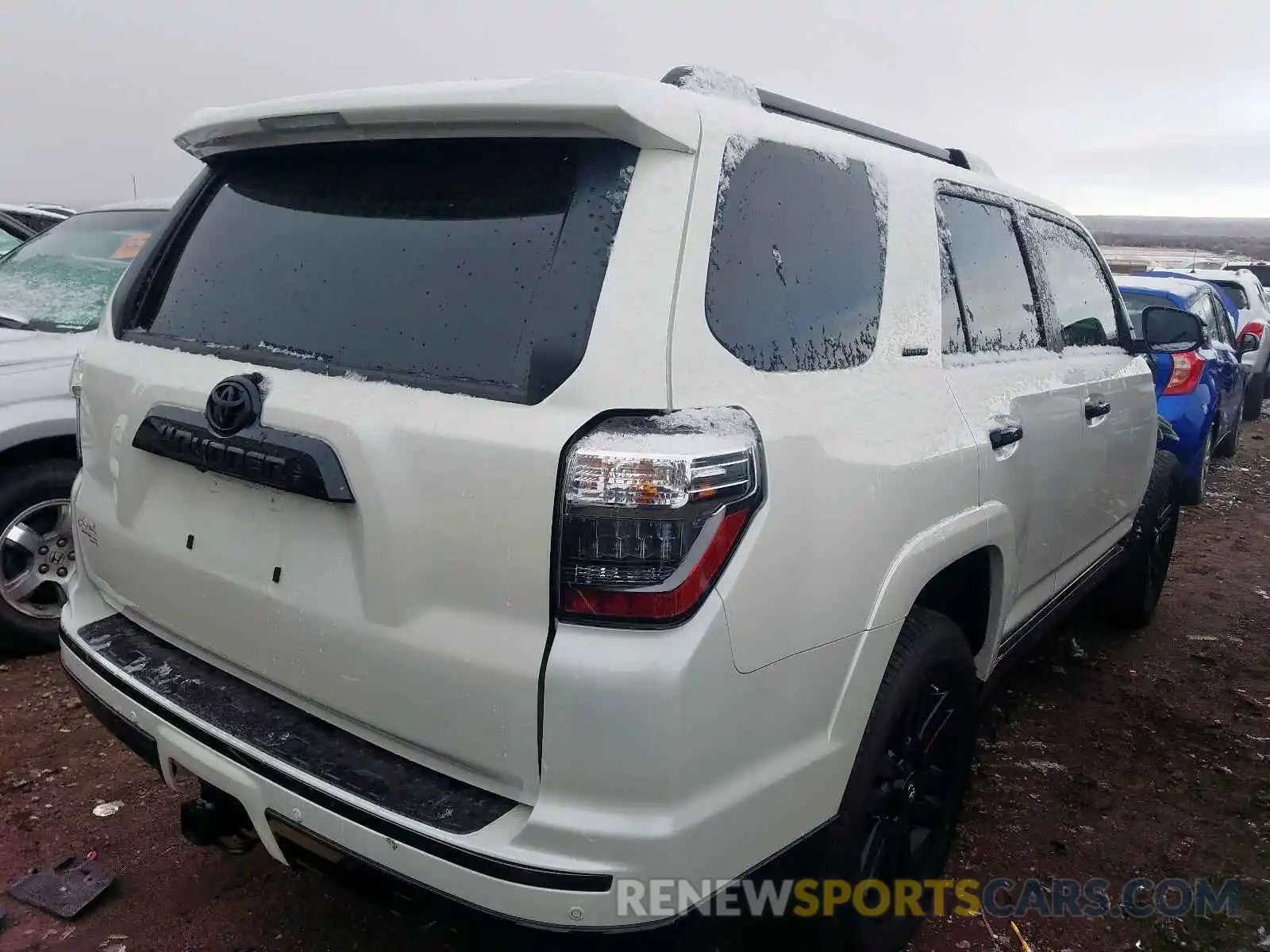 4 Фотография поврежденного автомобиля JTEBU5JR7K5698857 TOYOTA 4RUNNER 2019