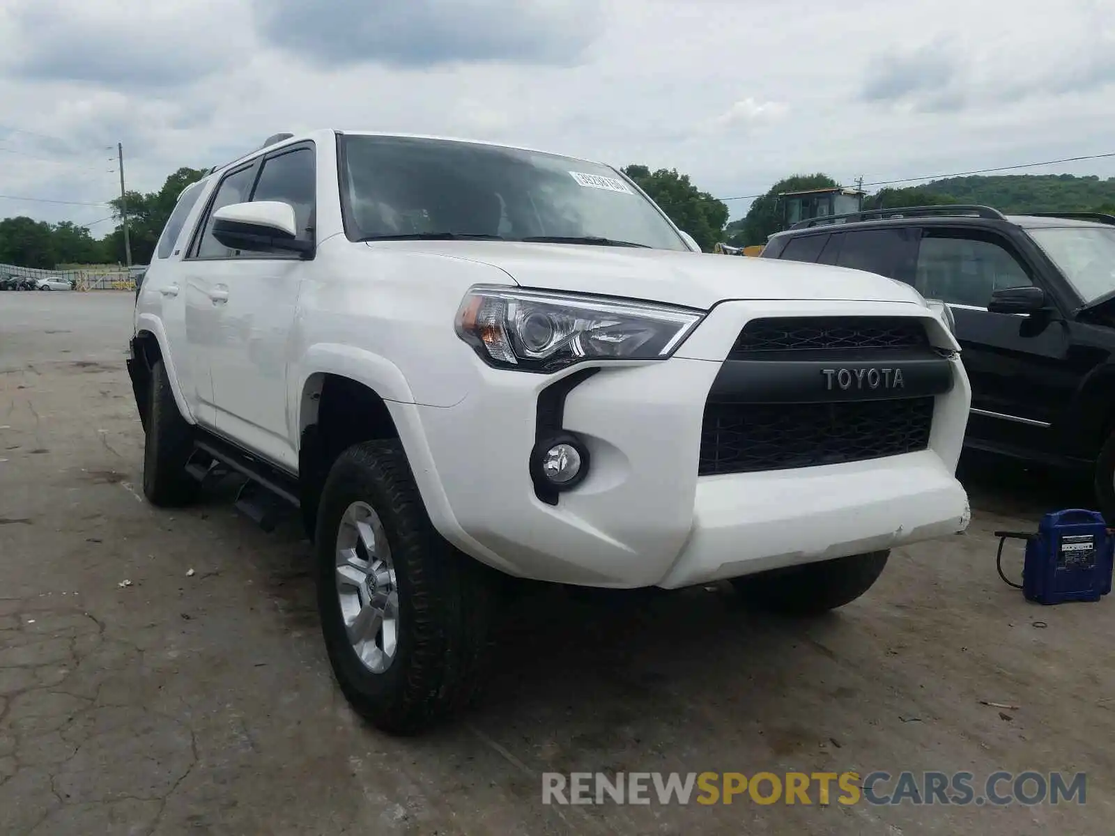 1 Photograph of a damaged car JTEBU5JR7K5699491 TOYOTA 4RUNNER 2019