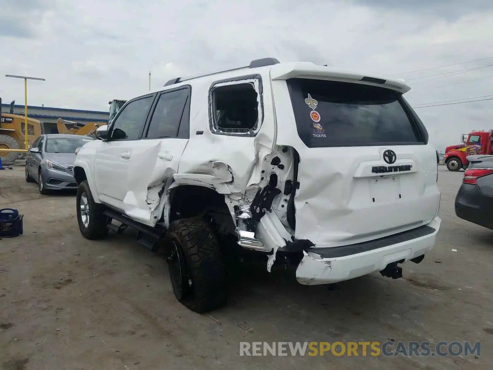 3 Фотография поврежденного автомобиля JTEBU5JR7K5699491 TOYOTA 4RUNNER 2019