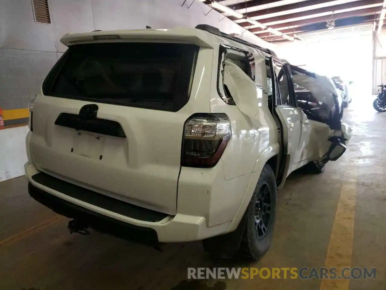 4 Photograph of a damaged car JTEBU5JR7K5700865 TOYOTA 4RUNNER 2019