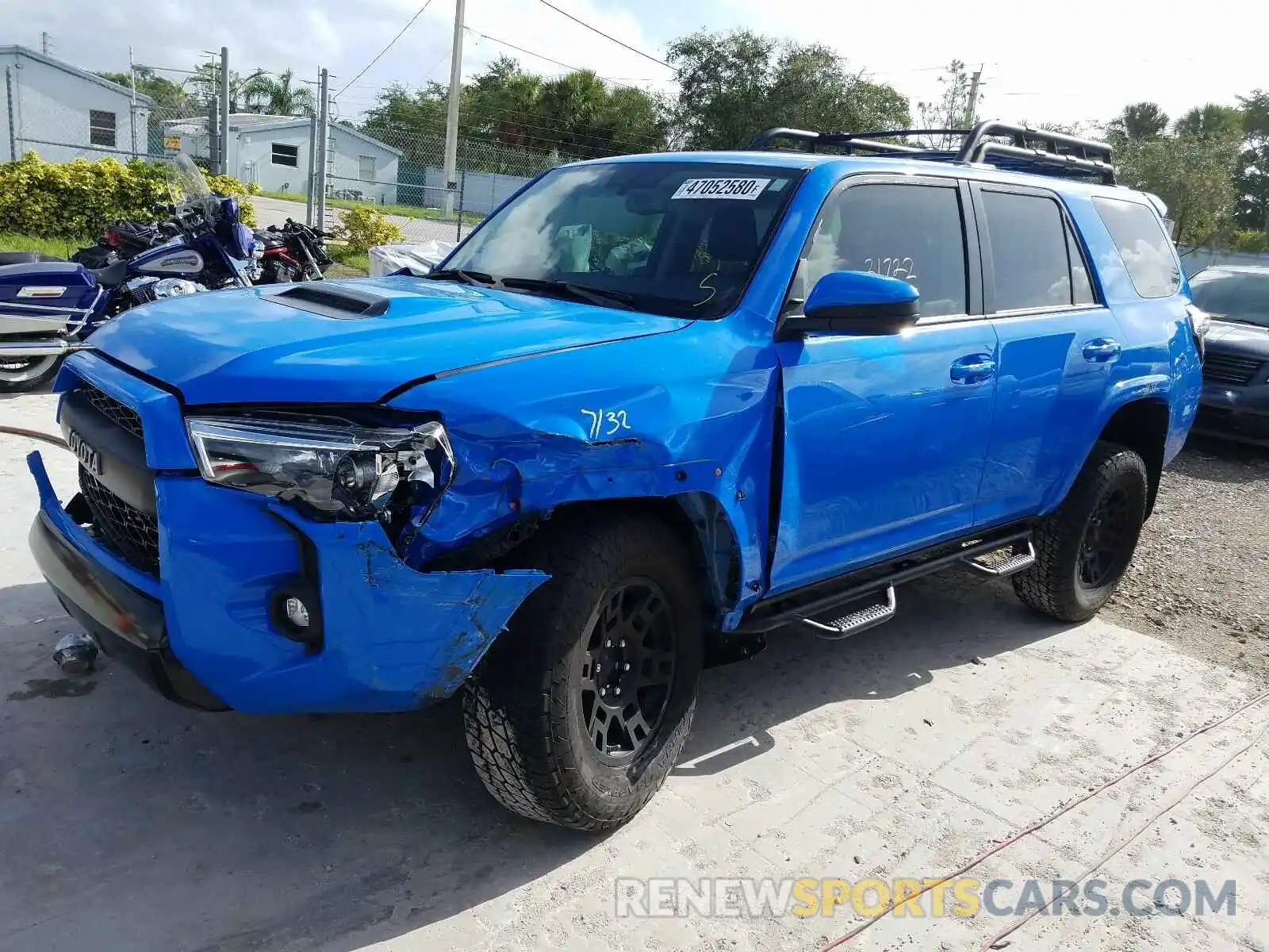 2 Photograph of a damaged car JTEBU5JR7K5703748 TOYOTA 4RUNNER 2019