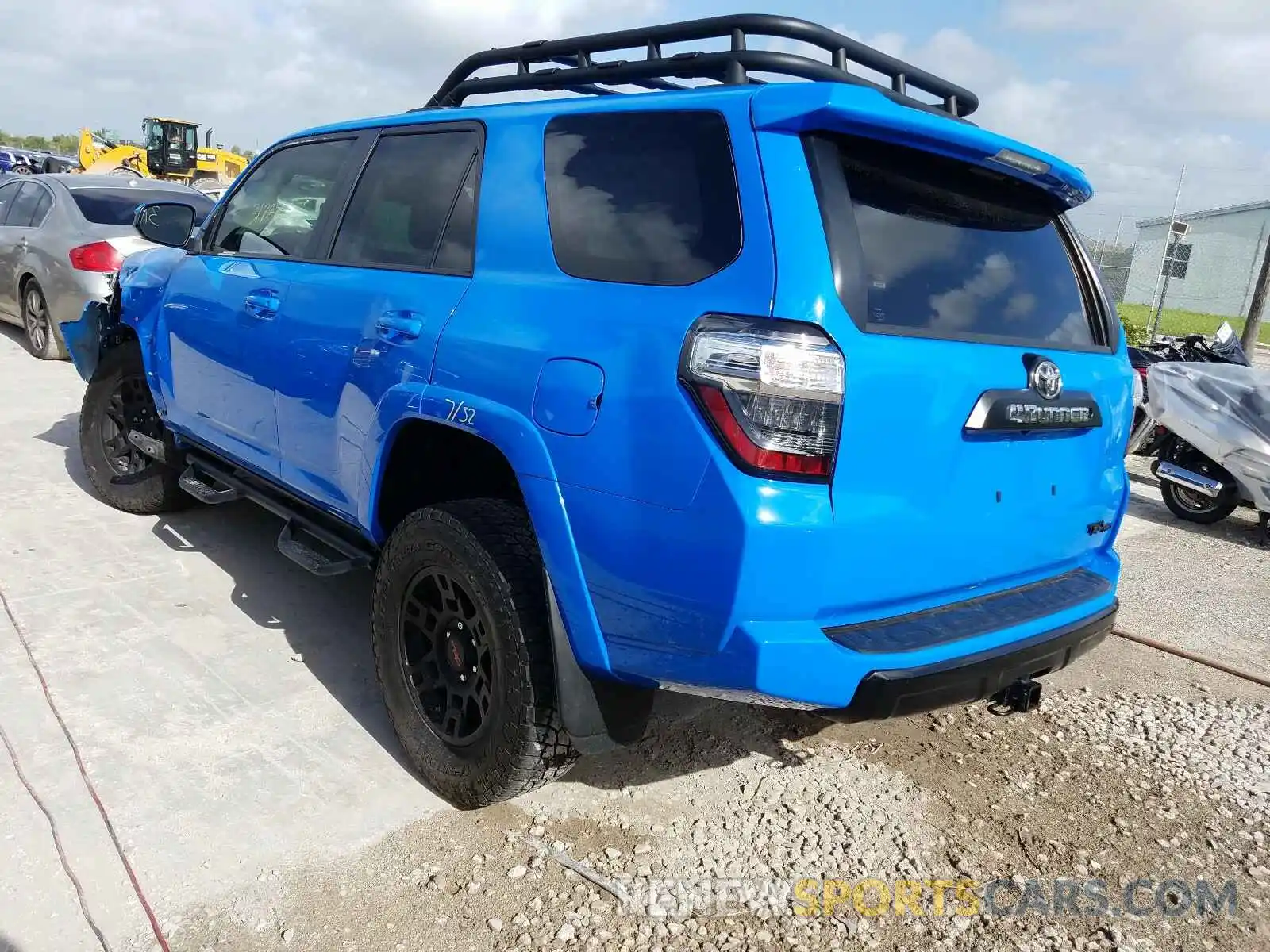 3 Фотография поврежденного автомобиля JTEBU5JR7K5703748 TOYOTA 4RUNNER 2019