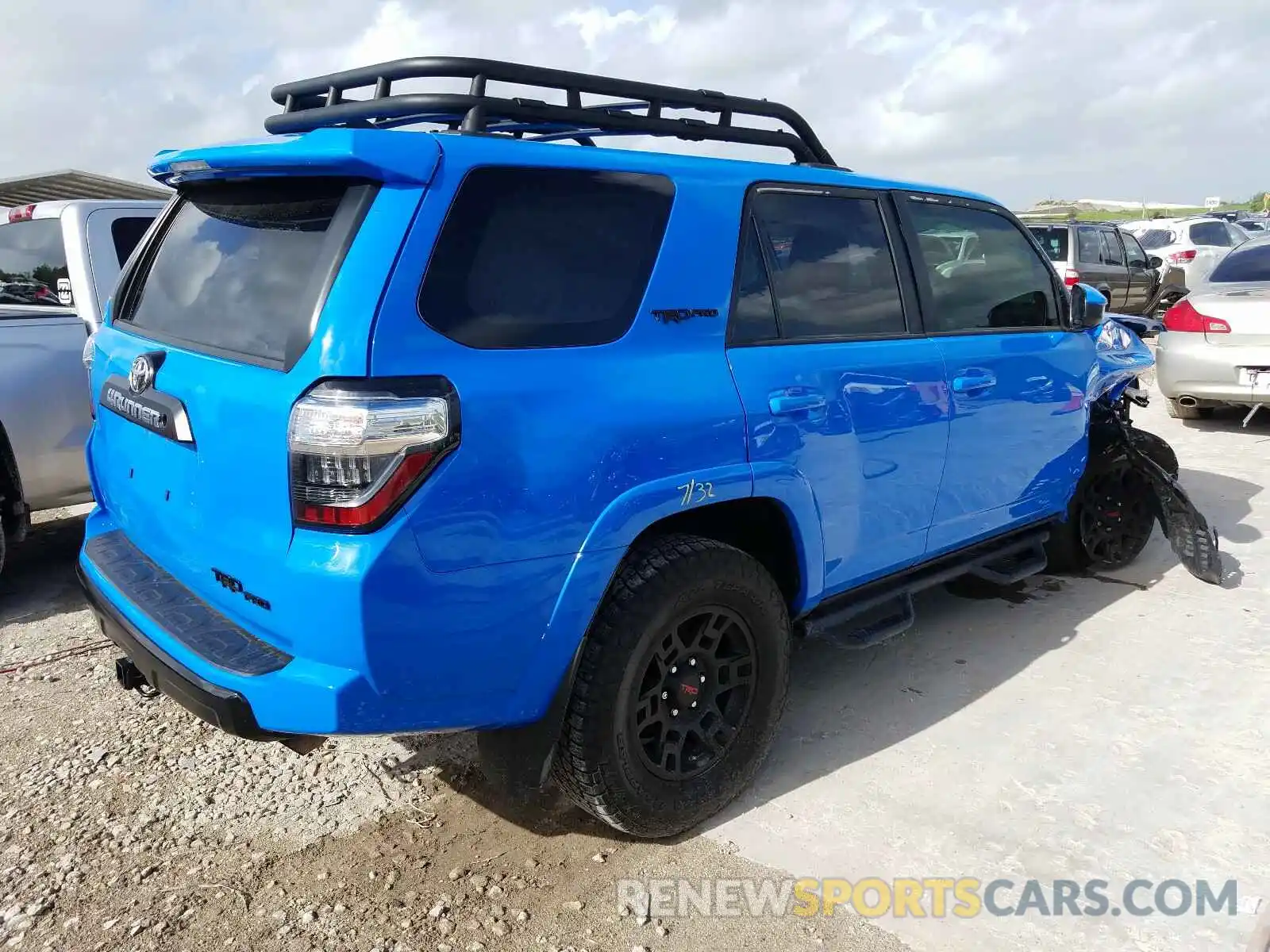 4 Фотография поврежденного автомобиля JTEBU5JR7K5703748 TOYOTA 4RUNNER 2019