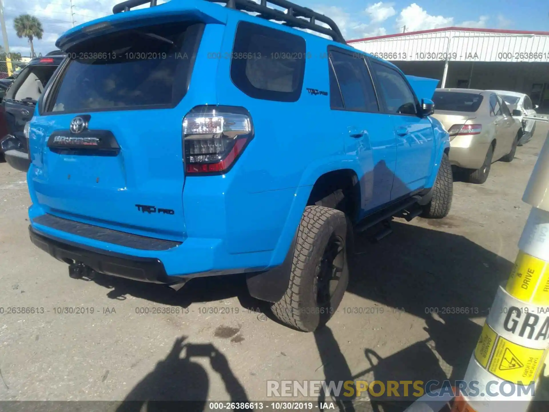 4 Фотография поврежденного автомобиля JTEBU5JR7K5706441 TOYOTA 4RUNNER 2019