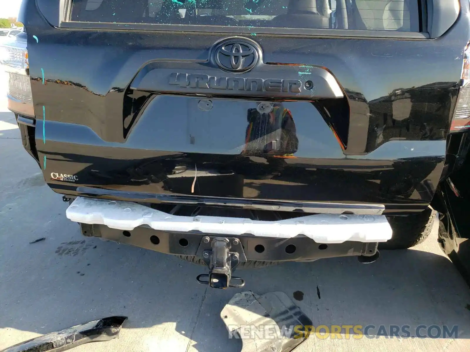 9 Photograph of a damaged car JTEBU5JR7K5707427 TOYOTA 4RUNNER 2019