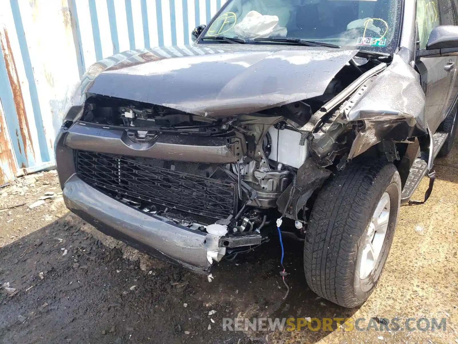 9 Photograph of a damaged car JTEBU5JR7K5709050 TOYOTA 4RUNNER 2019