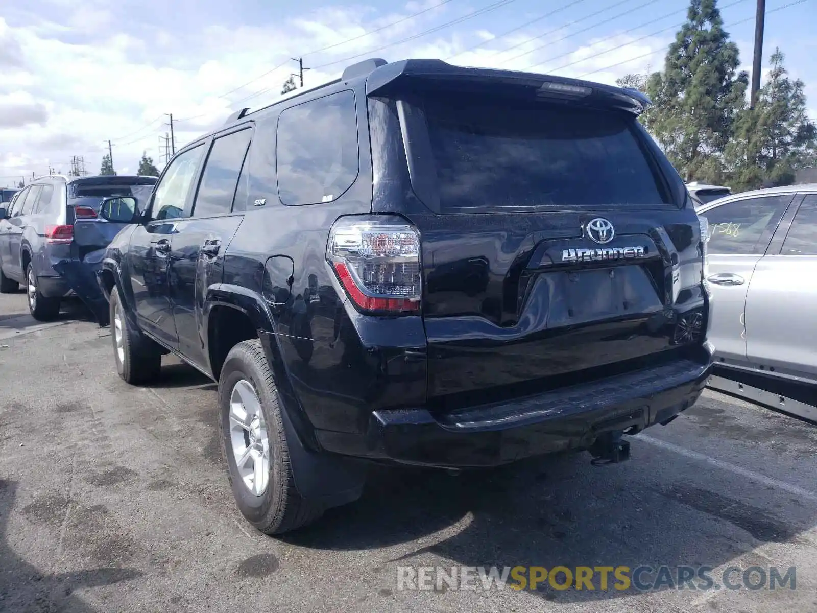 3 Photograph of a damaged car JTEBU5JR7K5712384 TOYOTA 4RUNNER 2019