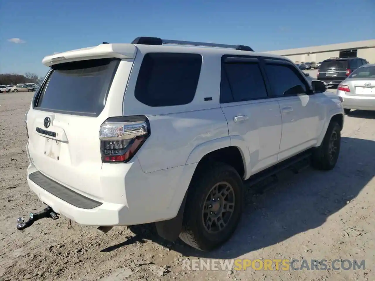 4 Photograph of a damaged car JTEBU5JR7K5714782 TOYOTA 4RUNNER 2019