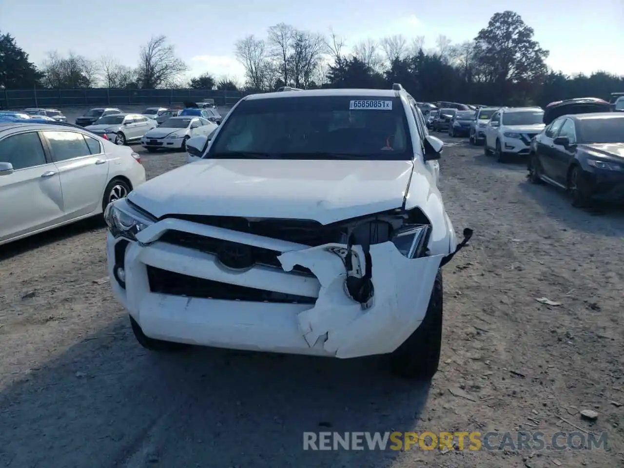 9 Photograph of a damaged car JTEBU5JR7K5714782 TOYOTA 4RUNNER 2019