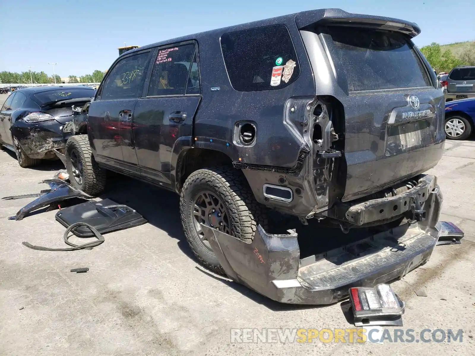 3 Фотография поврежденного автомобиля JTEBU5JR7K5719030 TOYOTA 4RUNNER 2019