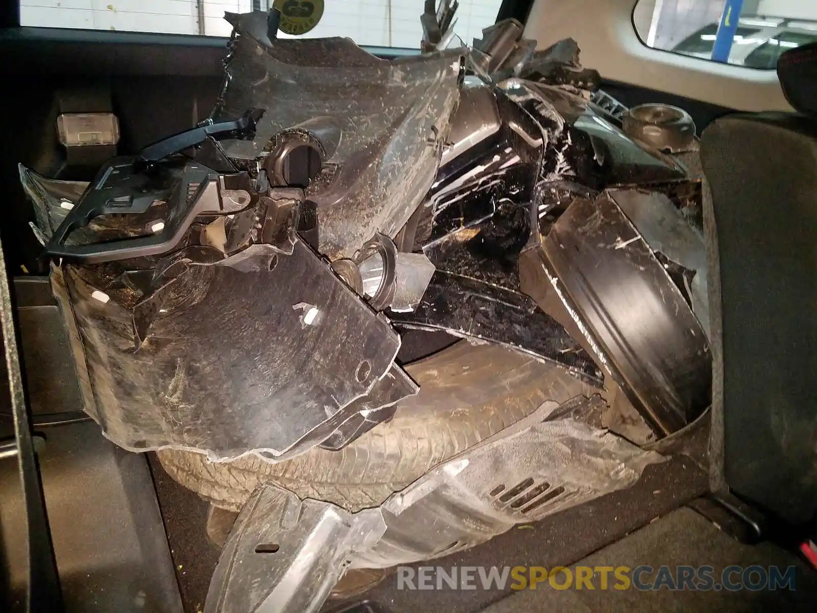 9 Photograph of a damaged car JTEBU5JR7K5724924 TOYOTA 4RUNNER 2019