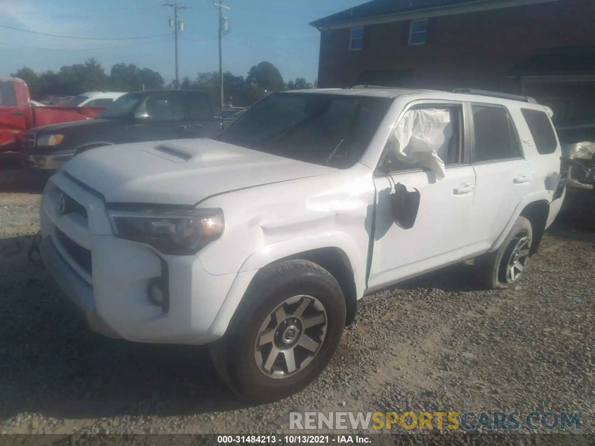 2 Photograph of a damaged car JTEBU5JR7K5726348 TOYOTA 4RUNNER 2019