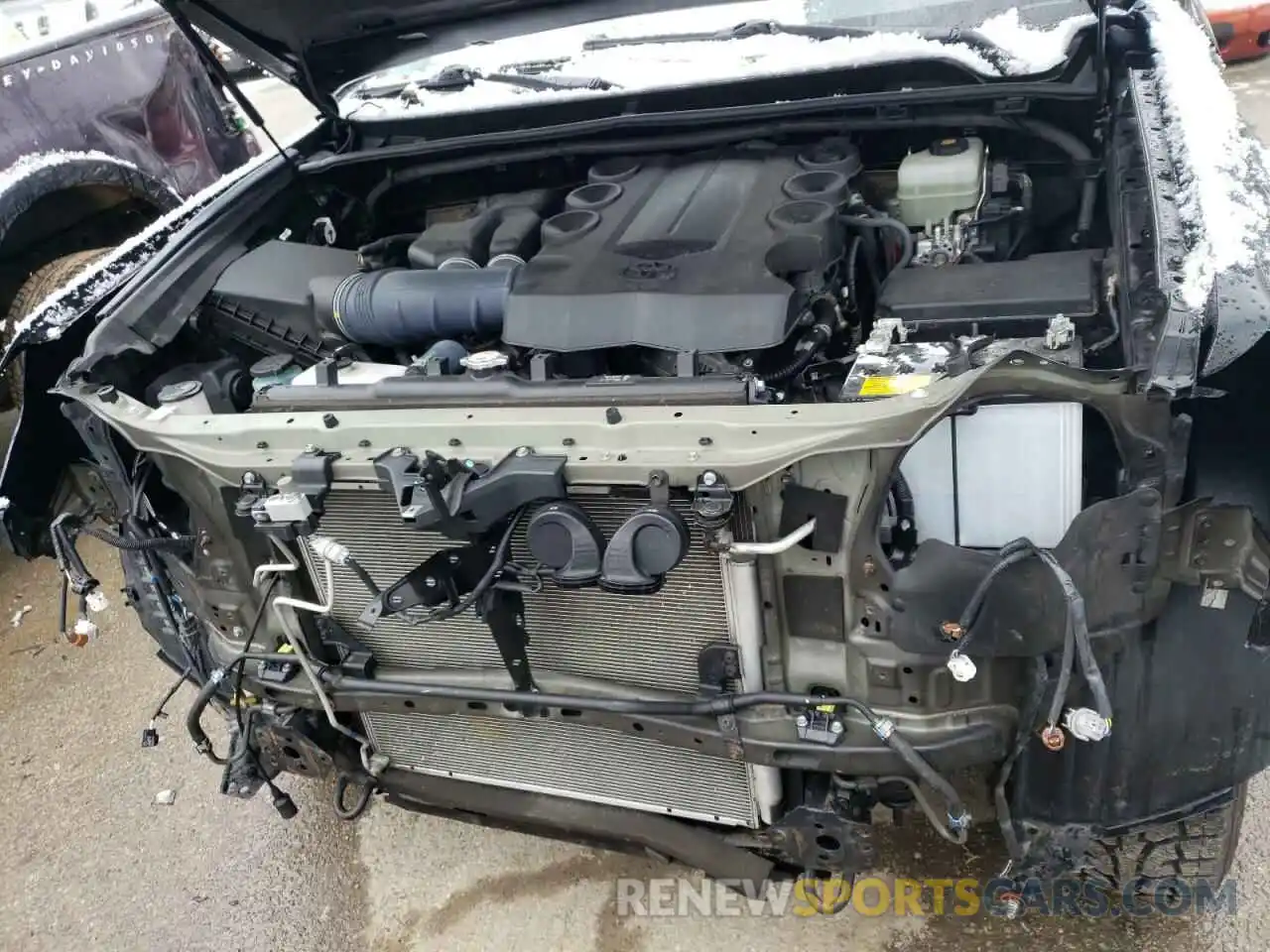 7 Photograph of a damaged car JTEBU5JR7K5727063 TOYOTA 4RUNNER 2019