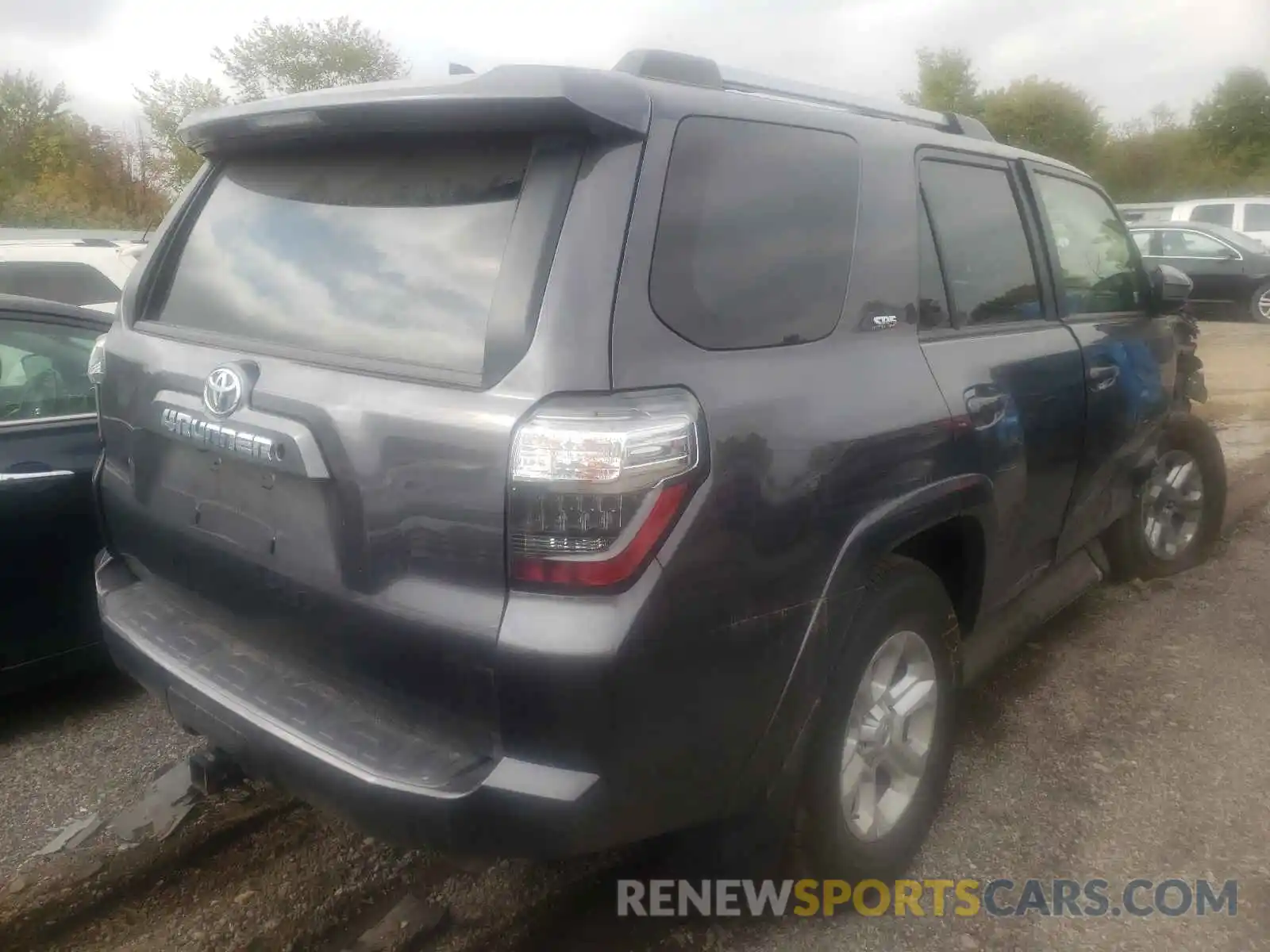 4 Photograph of a damaged car JTEBU5JR7K5729637 TOYOTA 4RUNNER 2019