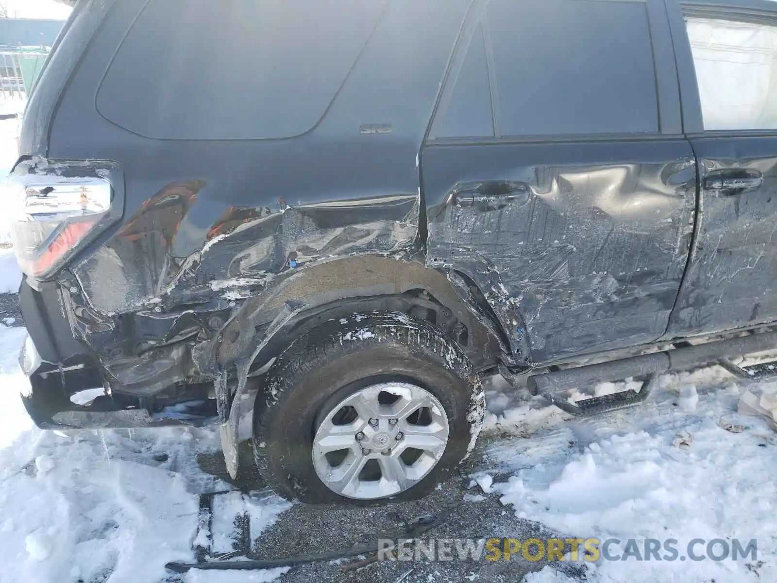 9 Photograph of a damaged car JTEBU5JR7K5736703 TOYOTA 4RUNNER 2019