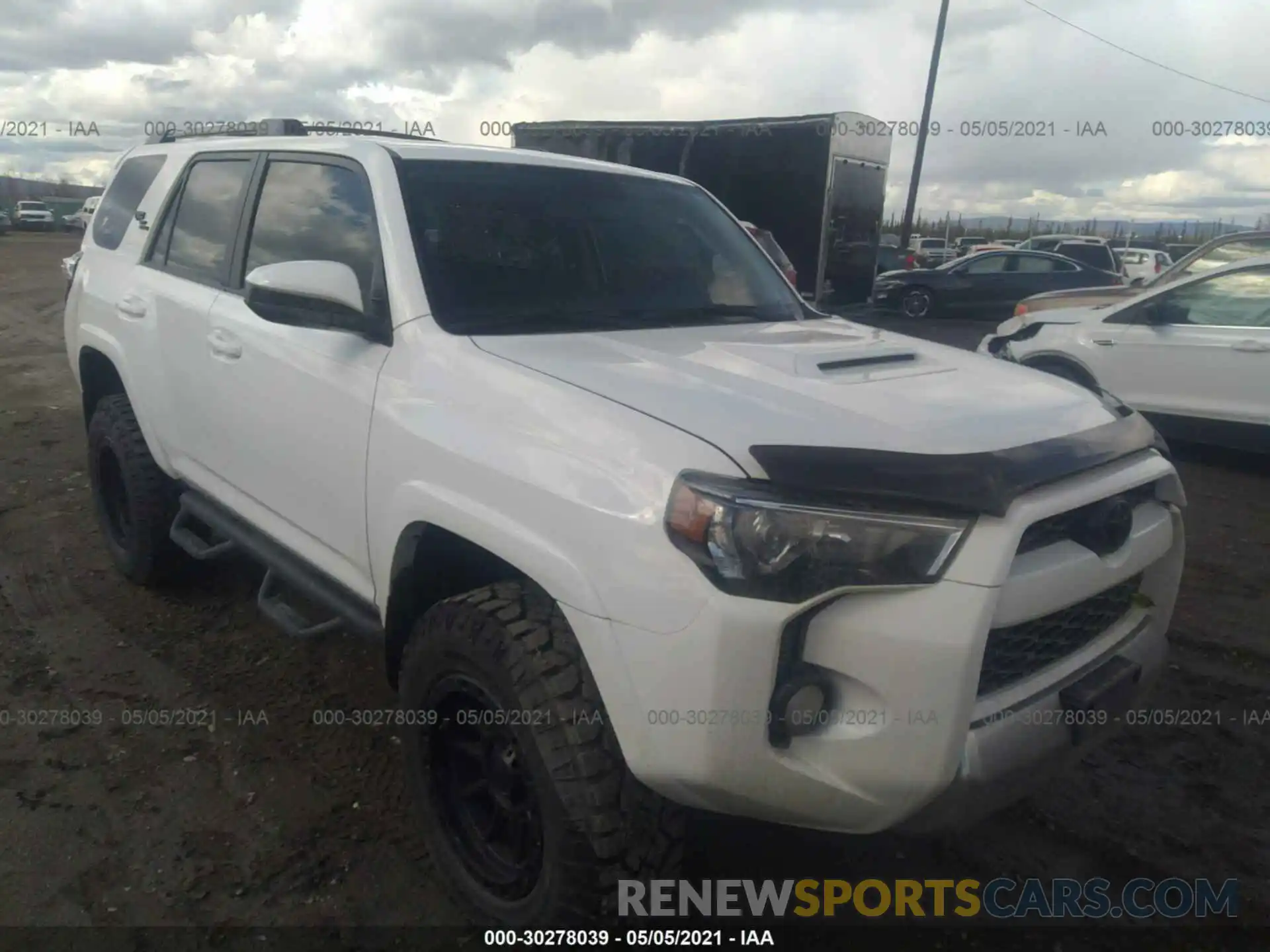 1 Photograph of a damaged car JTEBU5JR8K5612195 TOYOTA 4RUNNER 2019