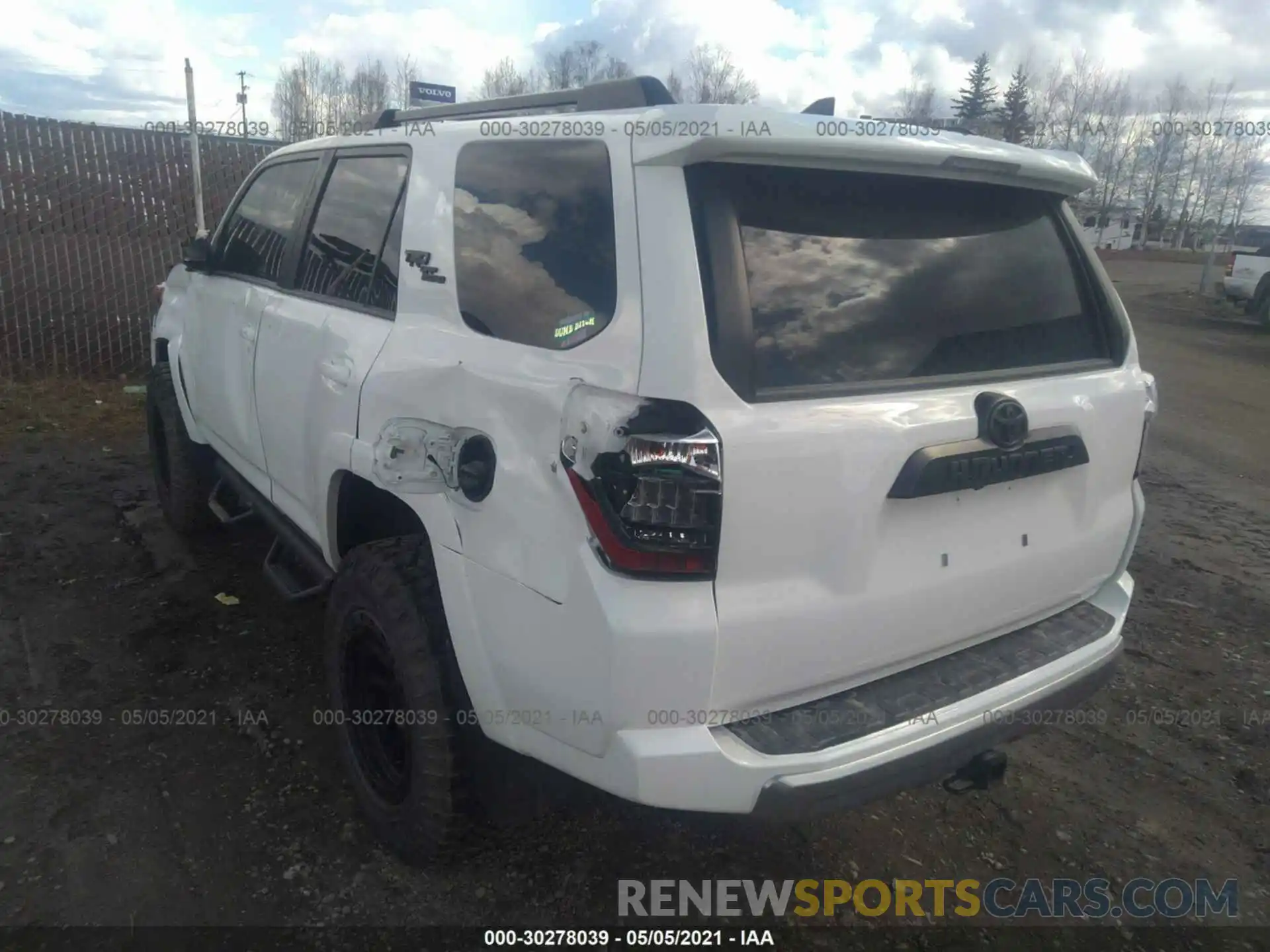 3 Photograph of a damaged car JTEBU5JR8K5612195 TOYOTA 4RUNNER 2019