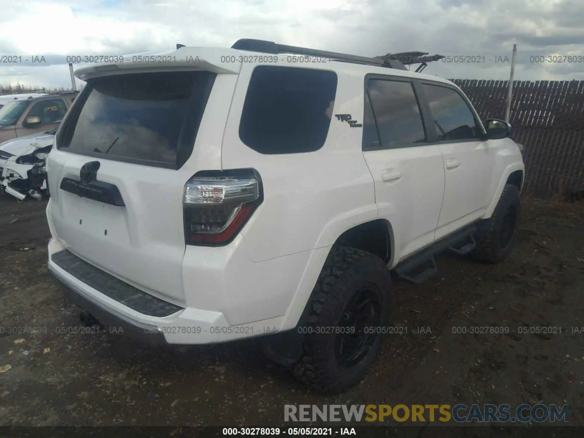 4 Photograph of a damaged car JTEBU5JR8K5612195 TOYOTA 4RUNNER 2019