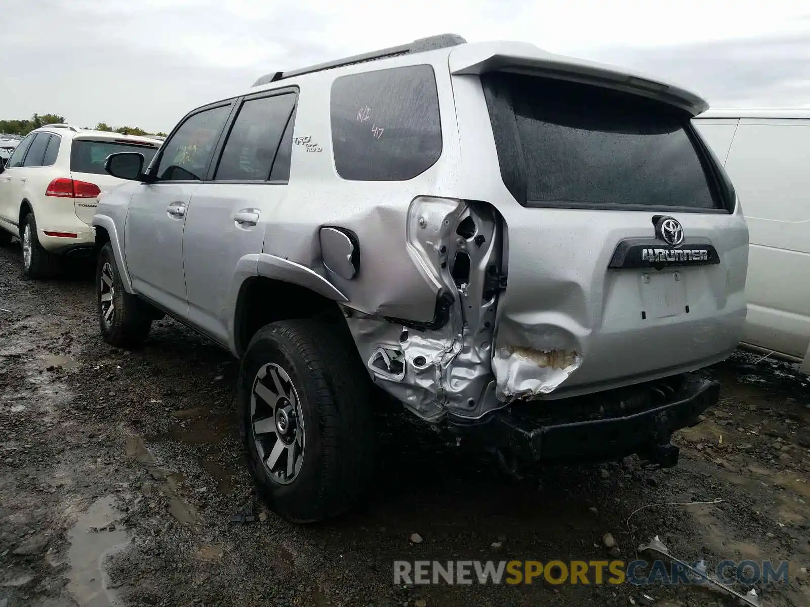 3 Фотография поврежденного автомобиля JTEBU5JR8K5614545 TOYOTA 4RUNNER 2019