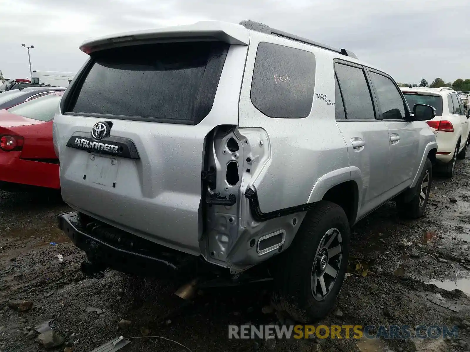 4 Photograph of a damaged car JTEBU5JR8K5614545 TOYOTA 4RUNNER 2019