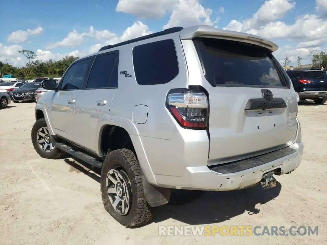 3 Фотография поврежденного автомобиля JTEBU5JR8K5615842 TOYOTA 4RUNNER 2019