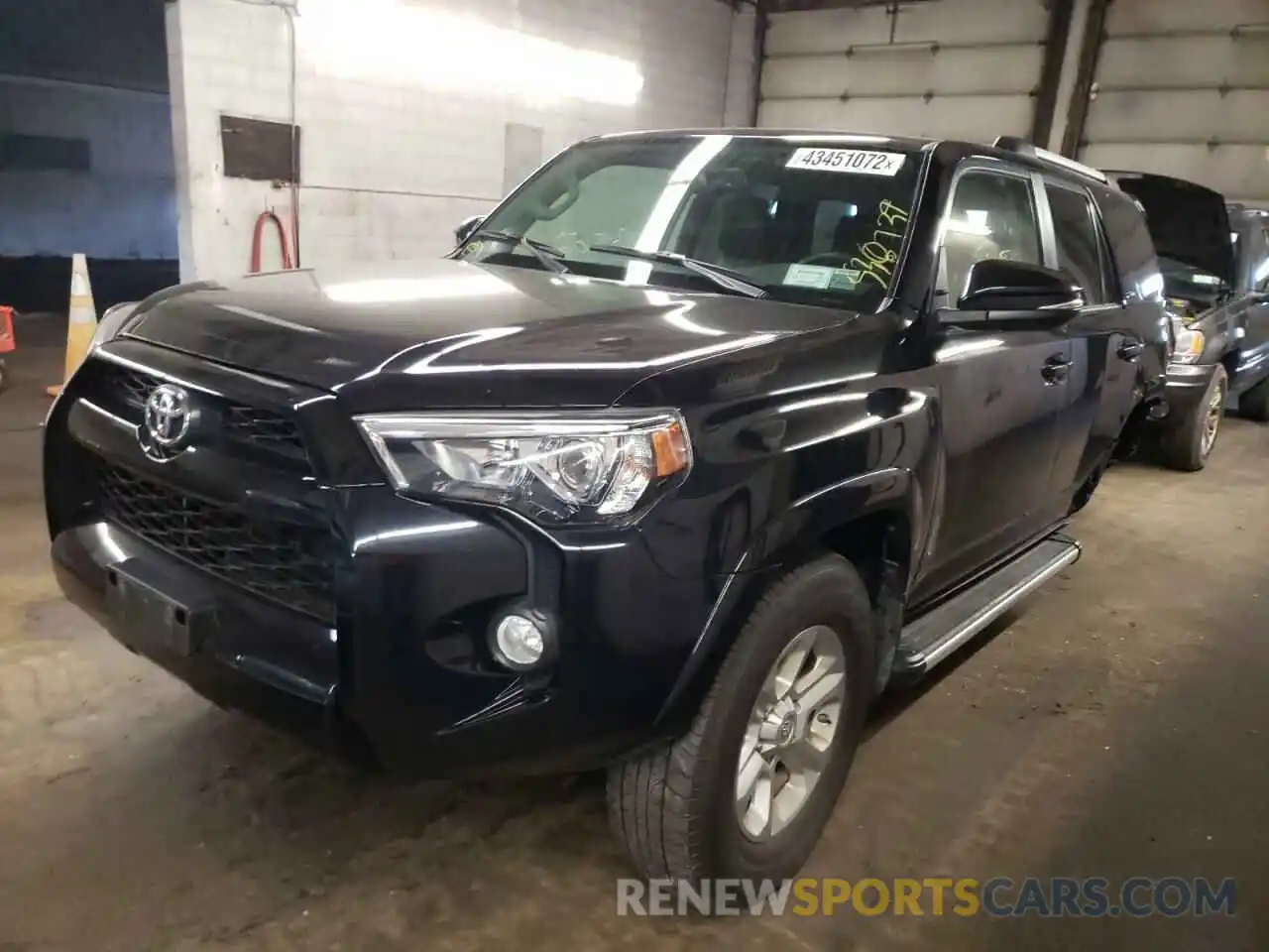 2 Фотография поврежденного автомобиля JTEBU5JR8K5626257 TOYOTA 4RUNNER 2019