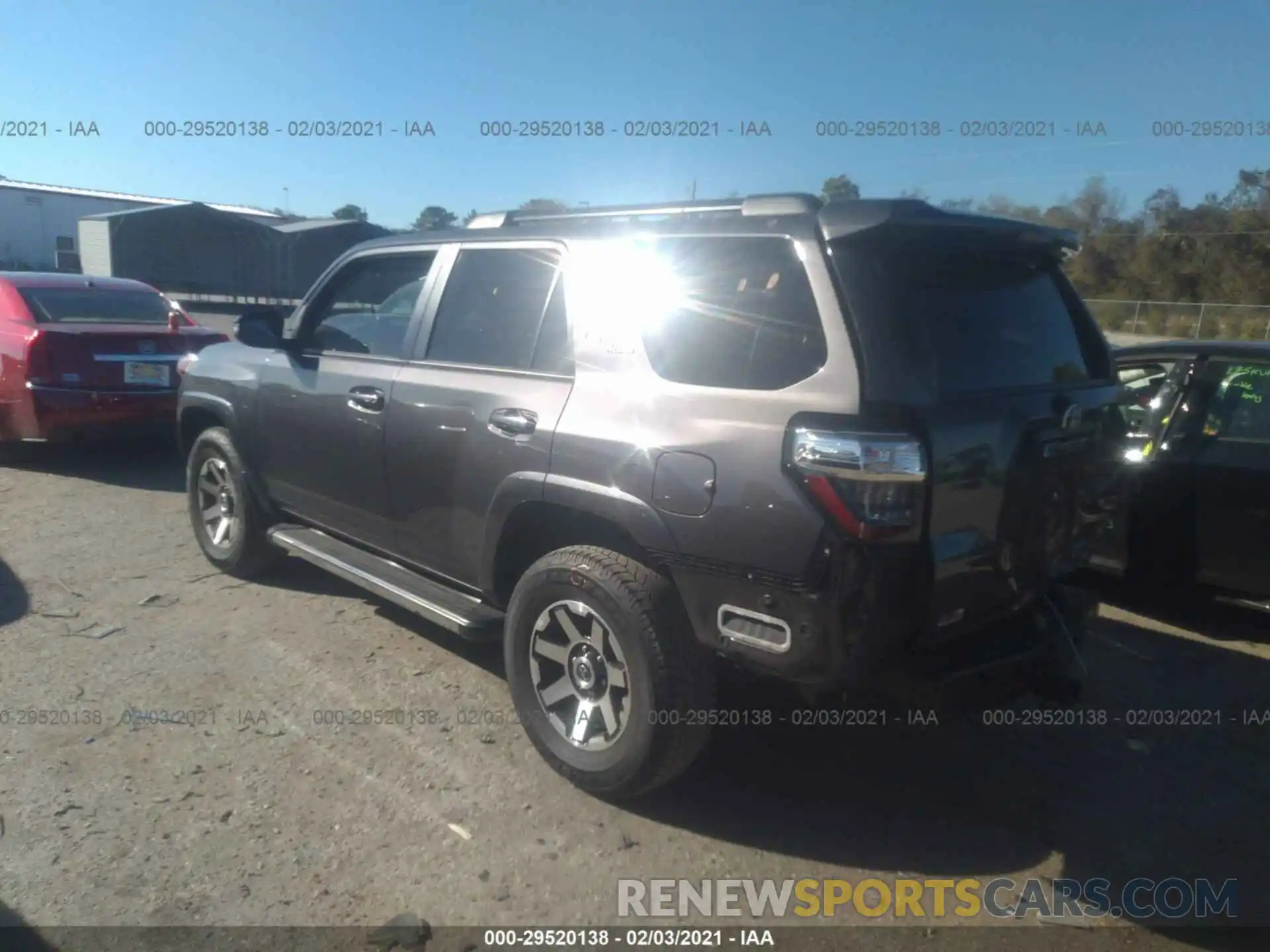 3 Фотография поврежденного автомобиля JTEBU5JR8K5638747 TOYOTA 4RUNNER 2019