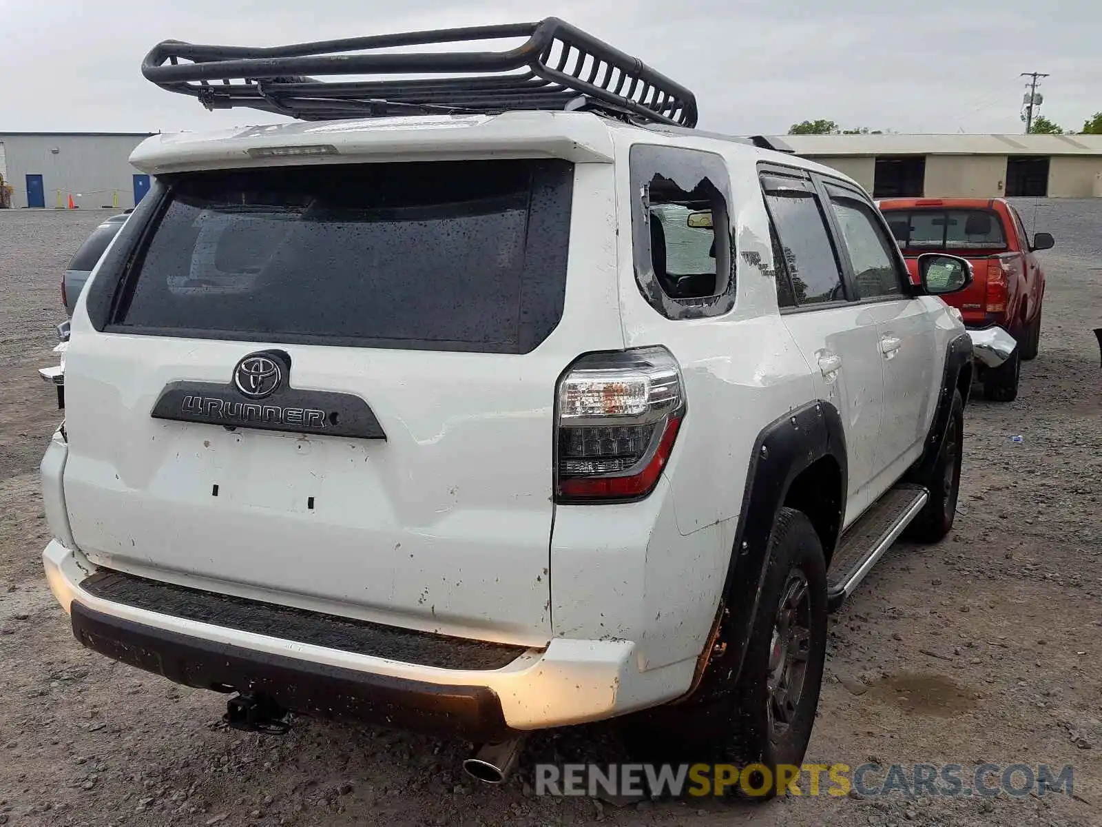 4 Фотография поврежденного автомобиля JTEBU5JR8K5642233 TOYOTA 4RUNNER 2019