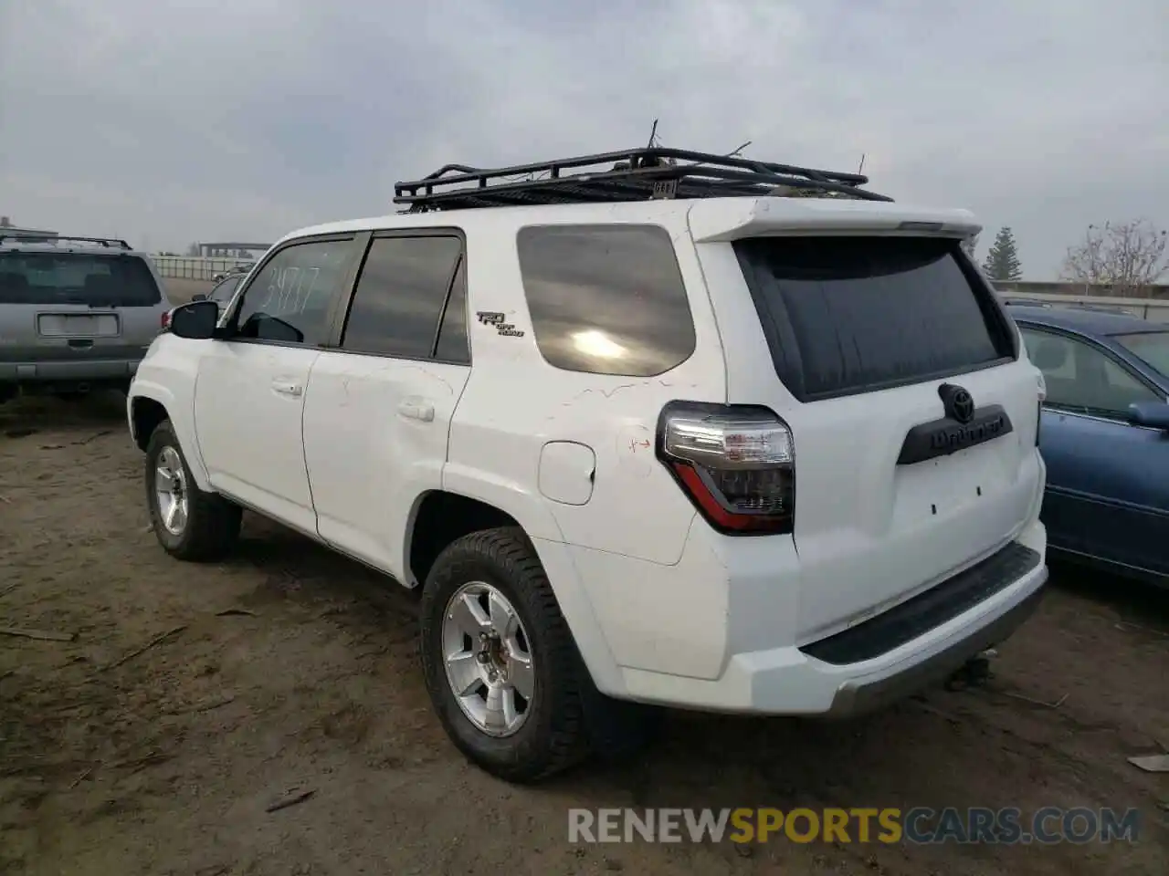 3 Фотография поврежденного автомобиля JTEBU5JR8K5650235 TOYOTA 4RUNNER 2019