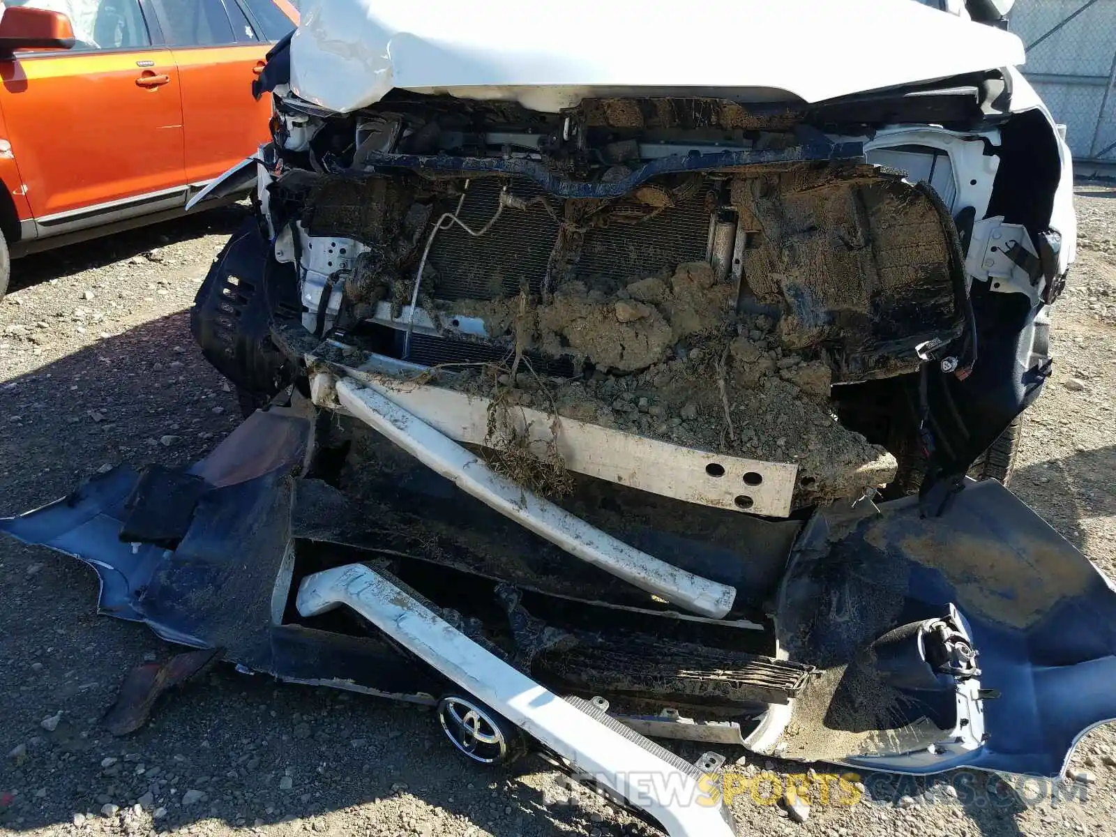 9 Photograph of a damaged car JTEBU5JR8K5651515 TOYOTA 4RUNNER 2019