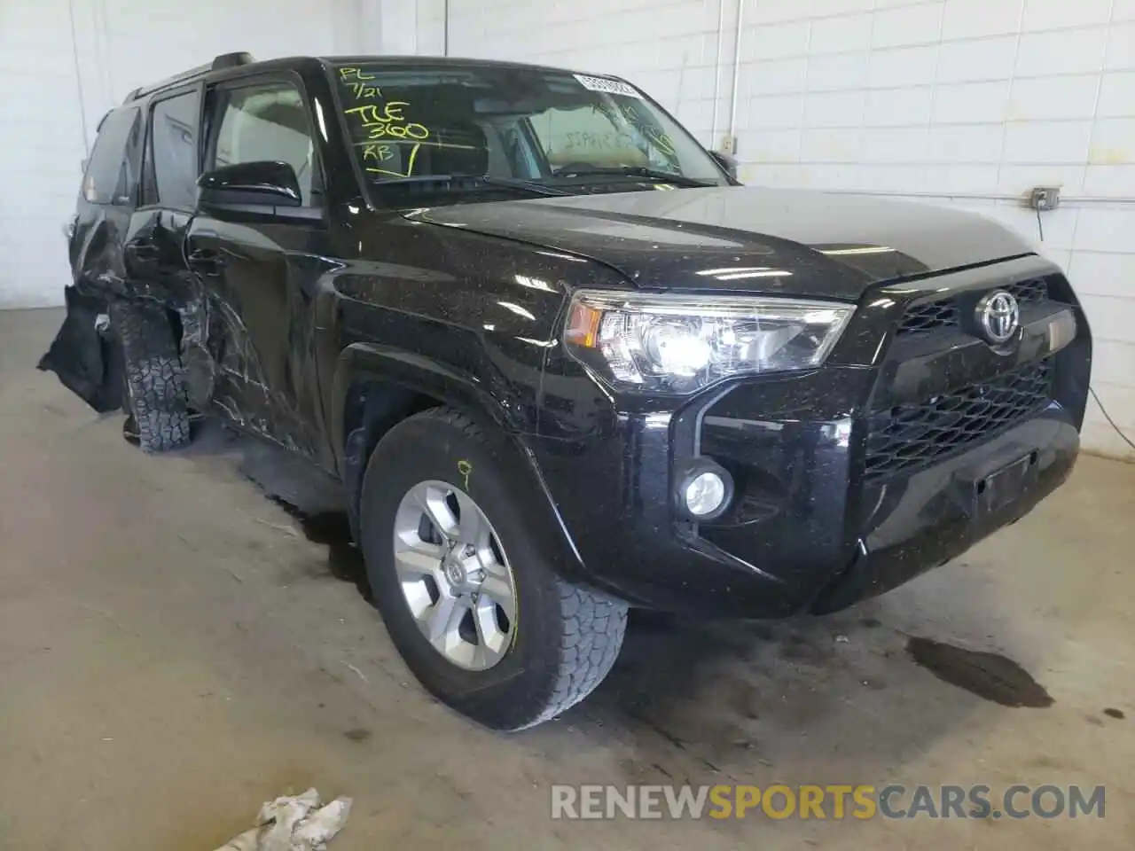 1 Photograph of a damaged car JTEBU5JR8K5652115 TOYOTA 4RUNNER 2019