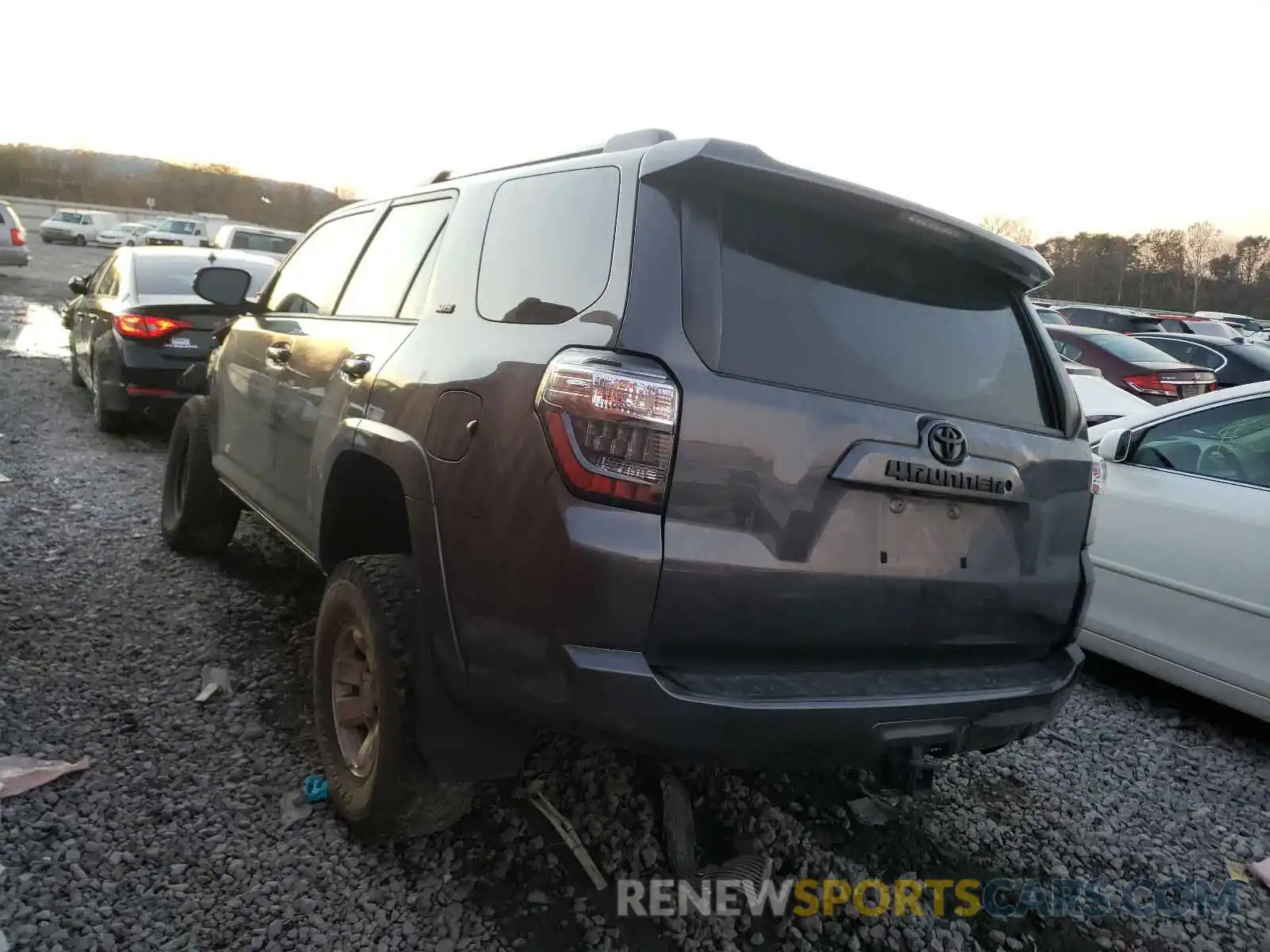 3 Photograph of a damaged car JTEBU5JR8K5652194 TOYOTA 4RUNNER 2019