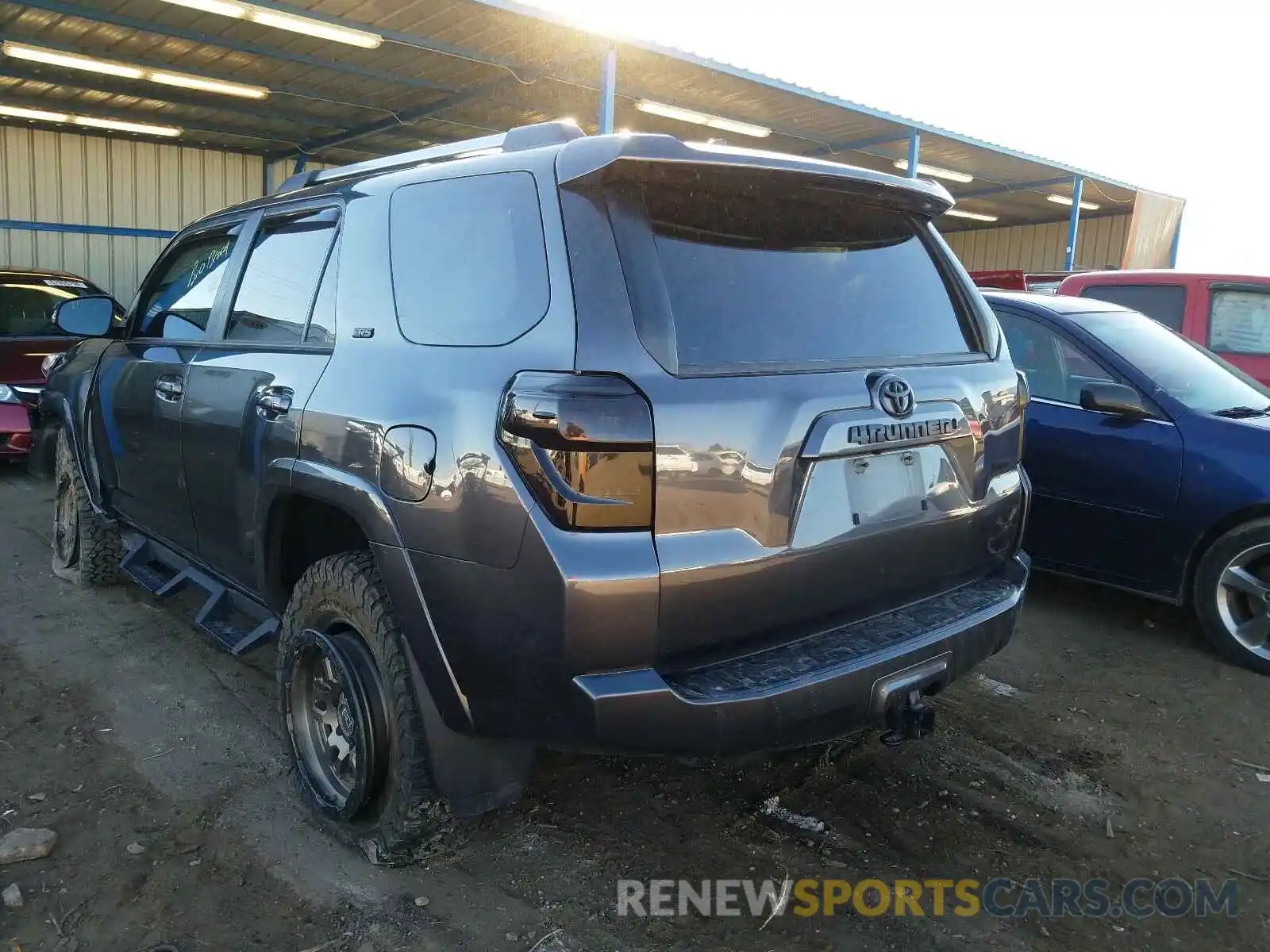 3 Фотография поврежденного автомобиля JTEBU5JR8K5654558 TOYOTA 4RUNNER 2019