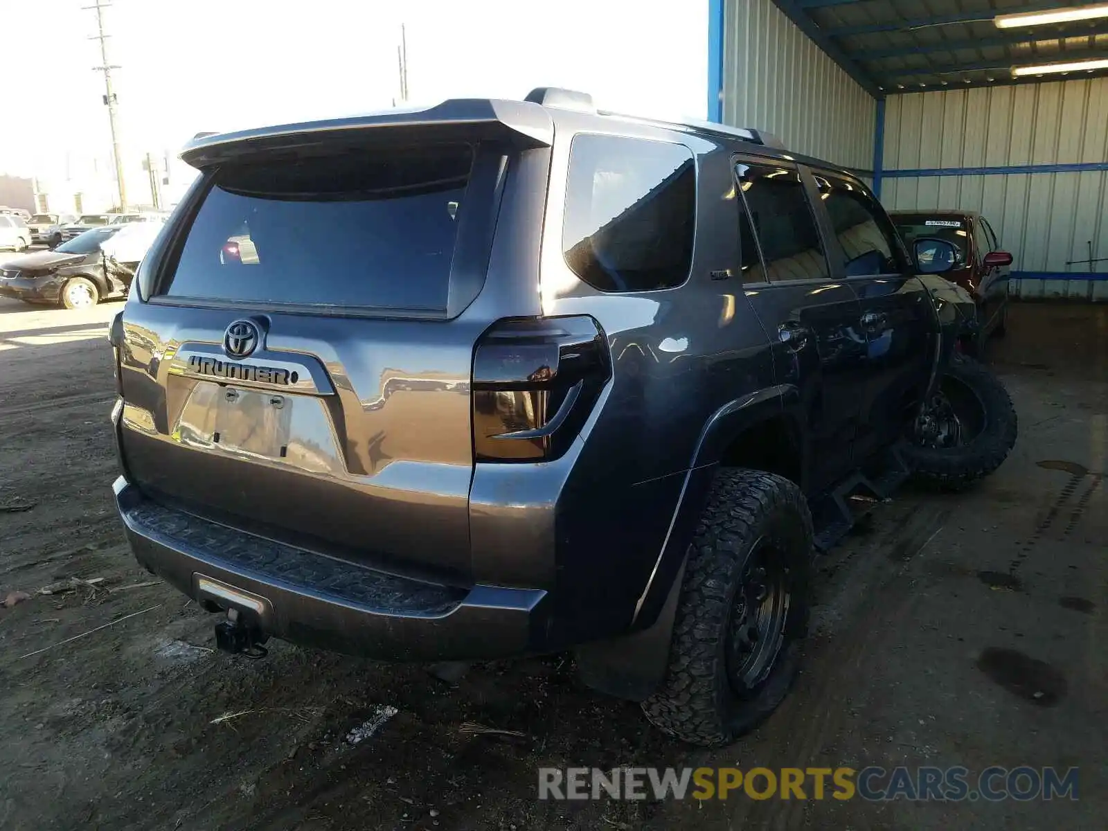 4 Фотография поврежденного автомобиля JTEBU5JR8K5654558 TOYOTA 4RUNNER 2019