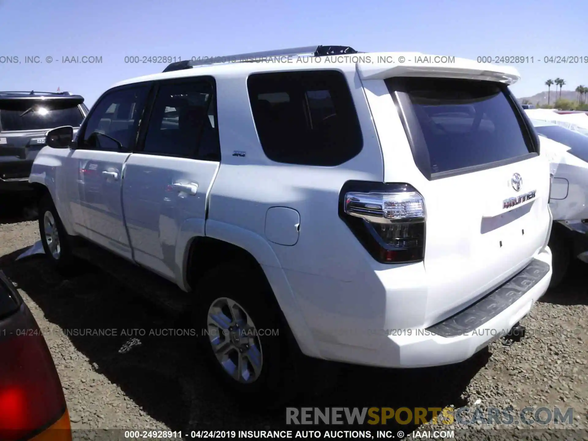 3 Фотография поврежденного автомобиля JTEBU5JR8K5655953 TOYOTA 4RUNNER 2019