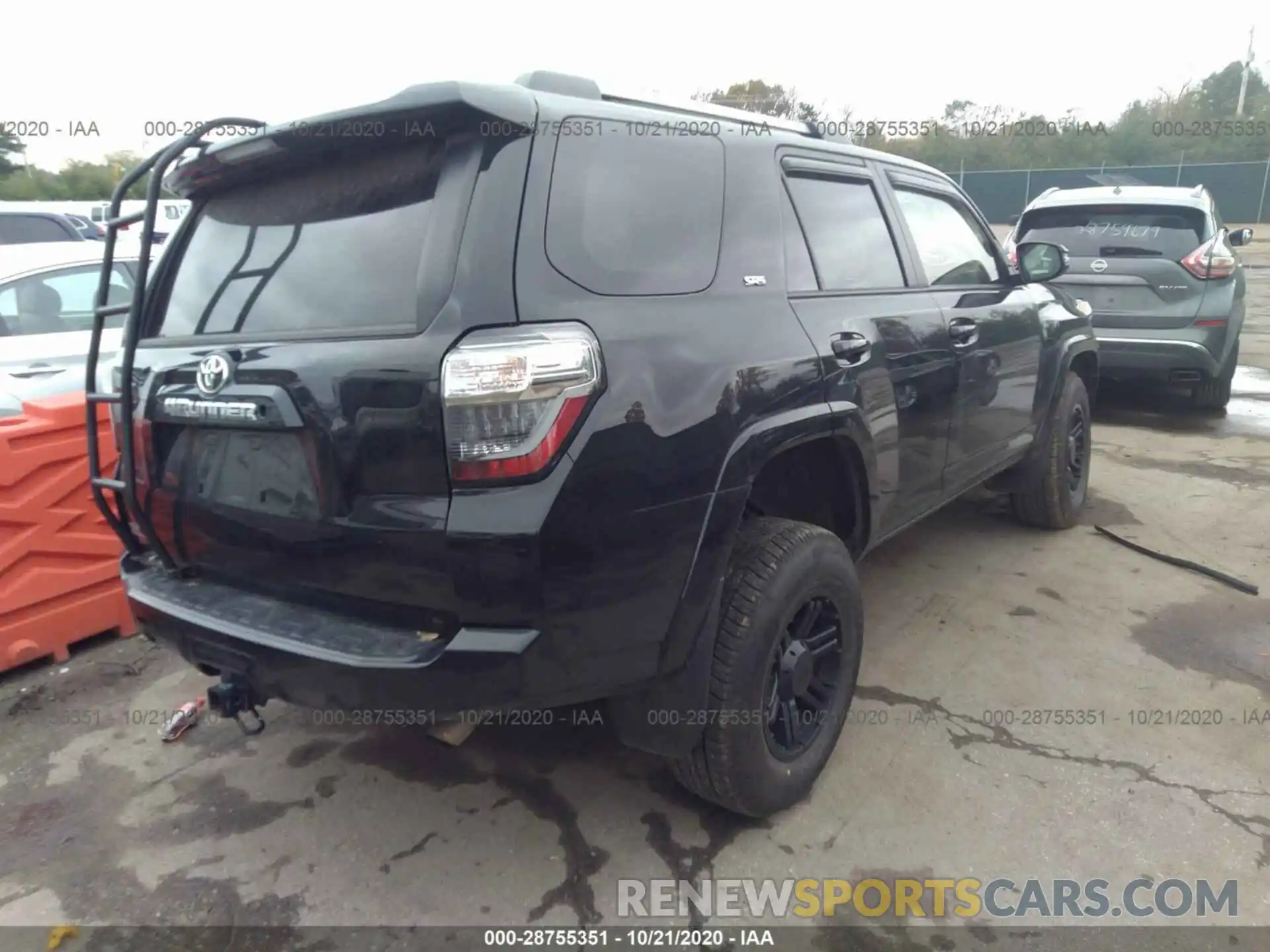 4 Фотография поврежденного автомобиля JTEBU5JR8K5660358 TOYOTA 4RUNNER 2019