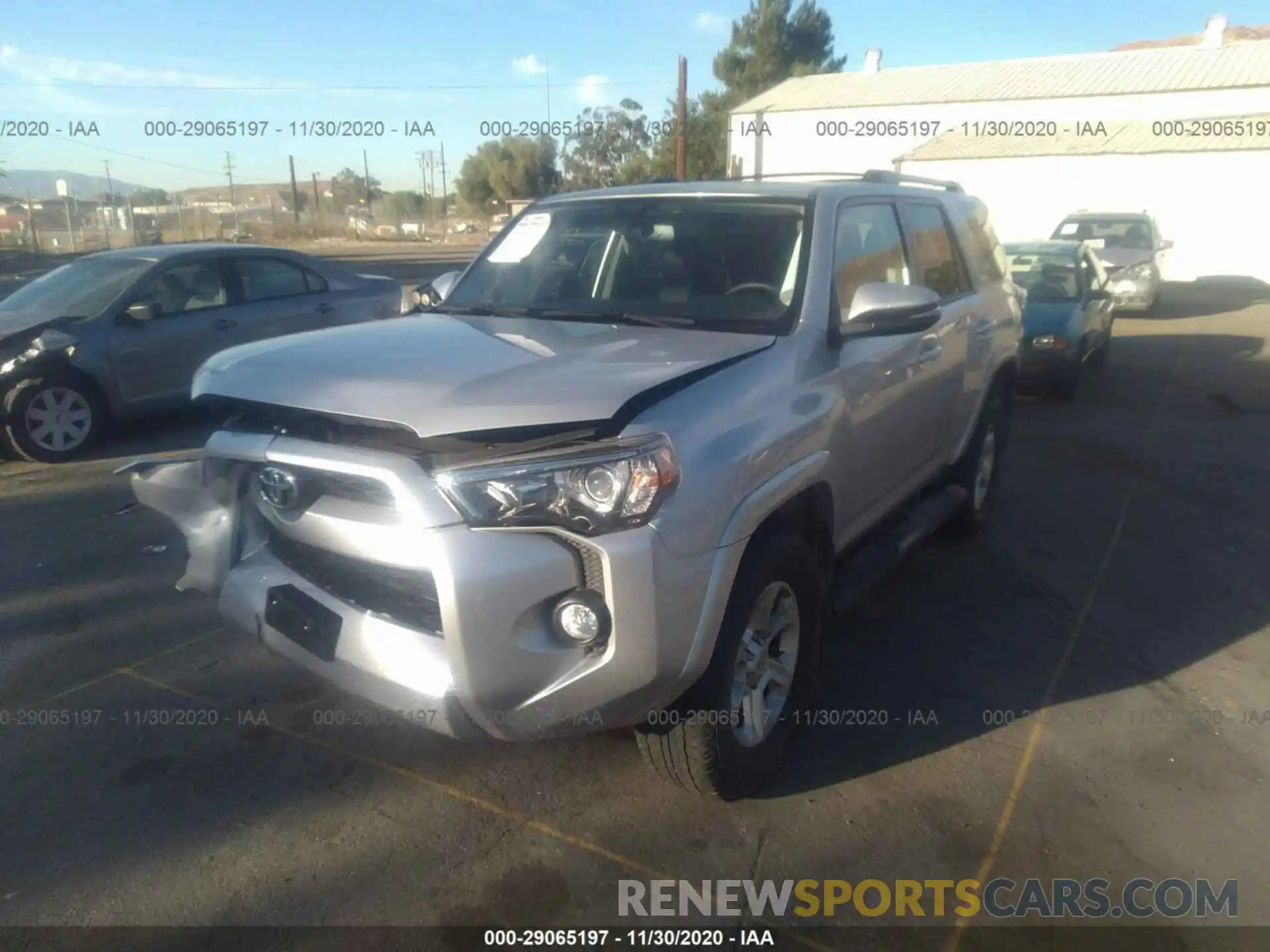 2 Photograph of a damaged car JTEBU5JR8K5662711 TOYOTA 4RUNNER 2019