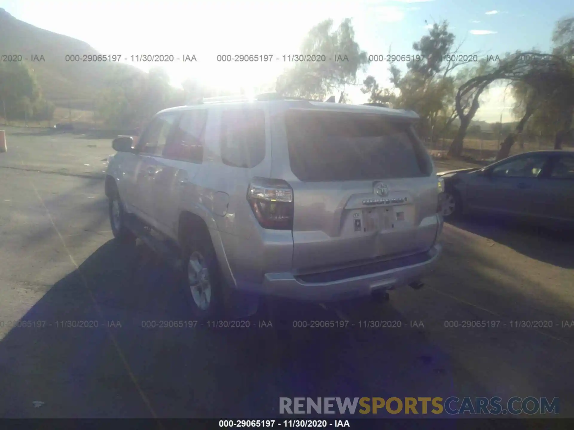 3 Photograph of a damaged car JTEBU5JR8K5662711 TOYOTA 4RUNNER 2019