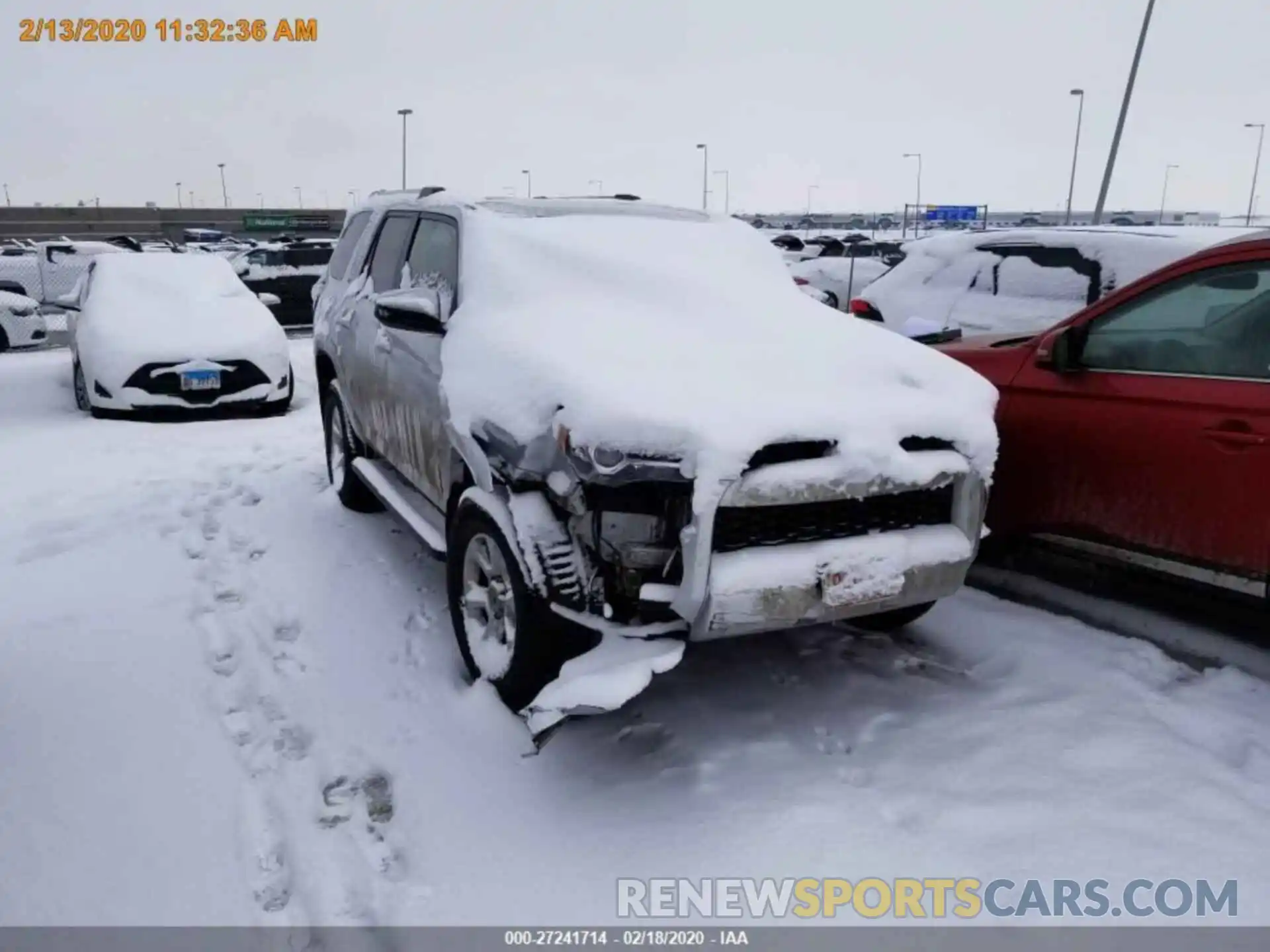 12 Photograph of a damaged car JTEBU5JR8K5662952 TOYOTA 4RUNNER 2019