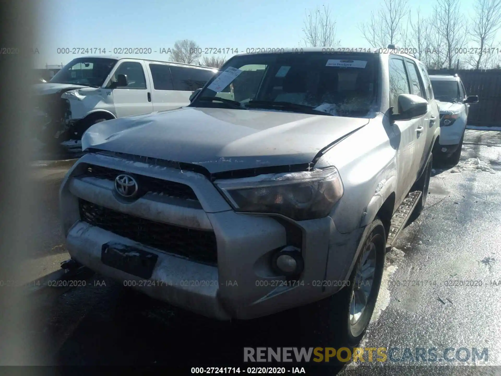 2 Photograph of a damaged car JTEBU5JR8K5662952 TOYOTA 4RUNNER 2019