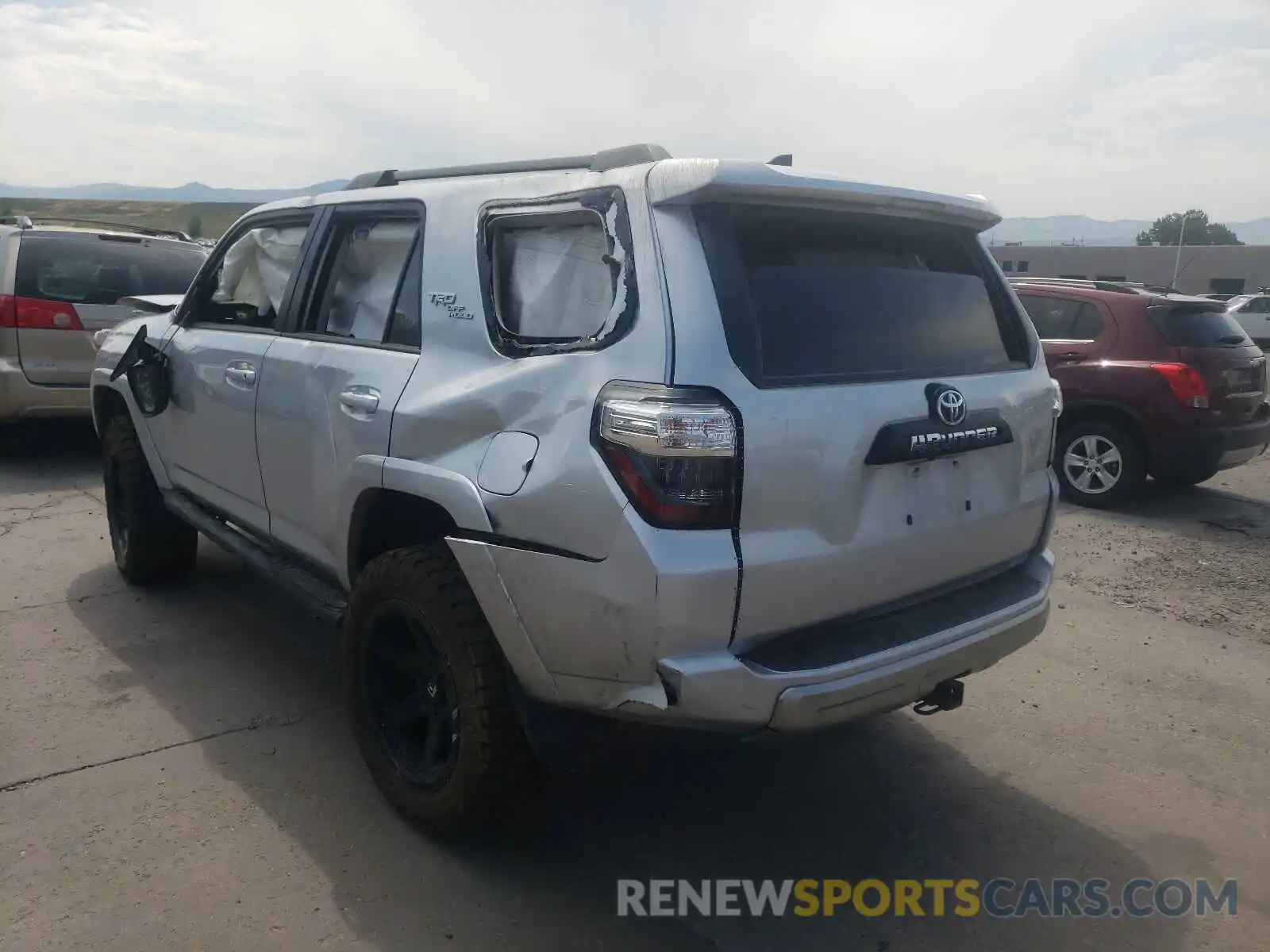 3 Photograph of a damaged car JTEBU5JR8K5663065 TOYOTA 4RUNNER 2019