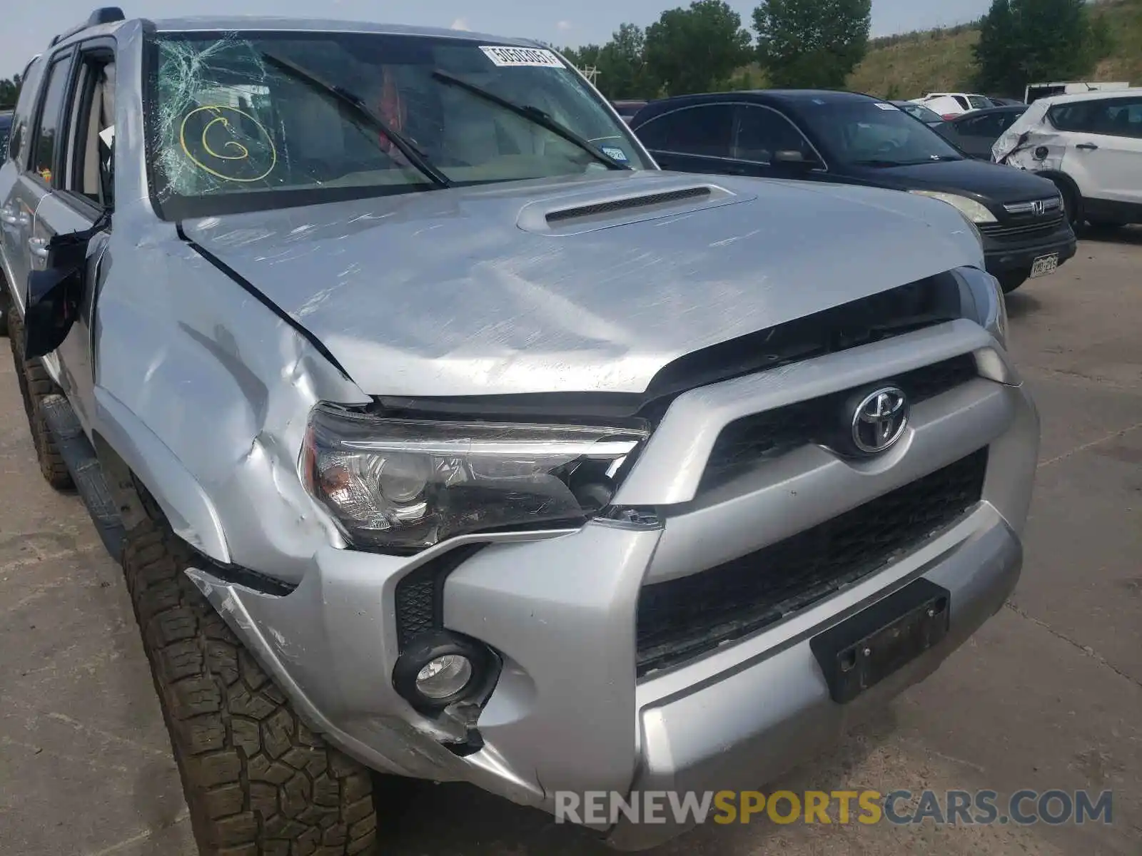 9 Photograph of a damaged car JTEBU5JR8K5663065 TOYOTA 4RUNNER 2019