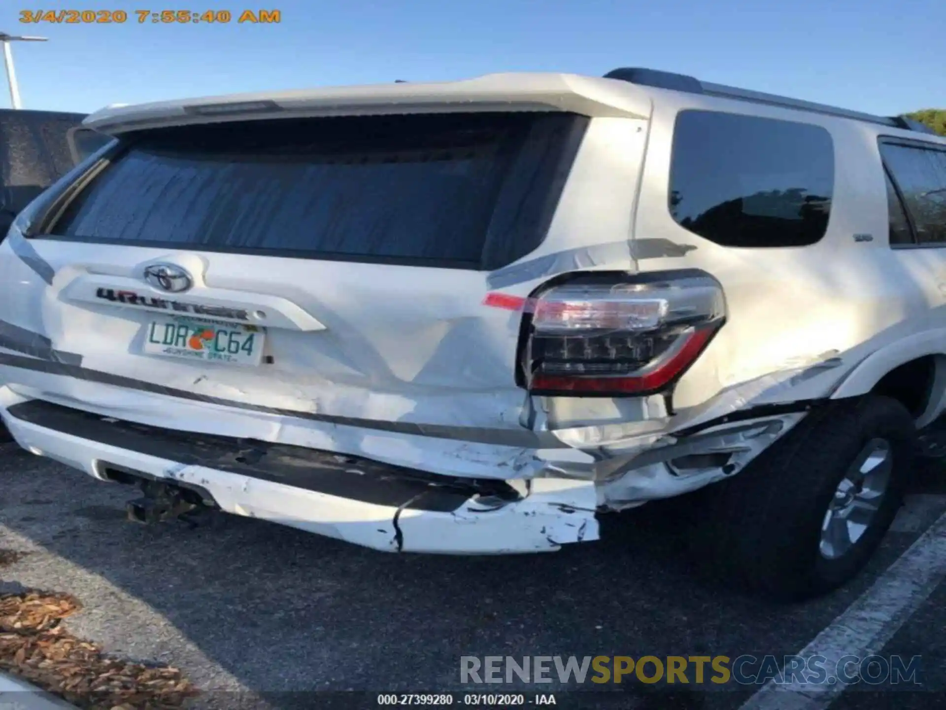 17 Photograph of a damaged car JTEBU5JR8K5664443 TOYOTA 4RUNNER 2019